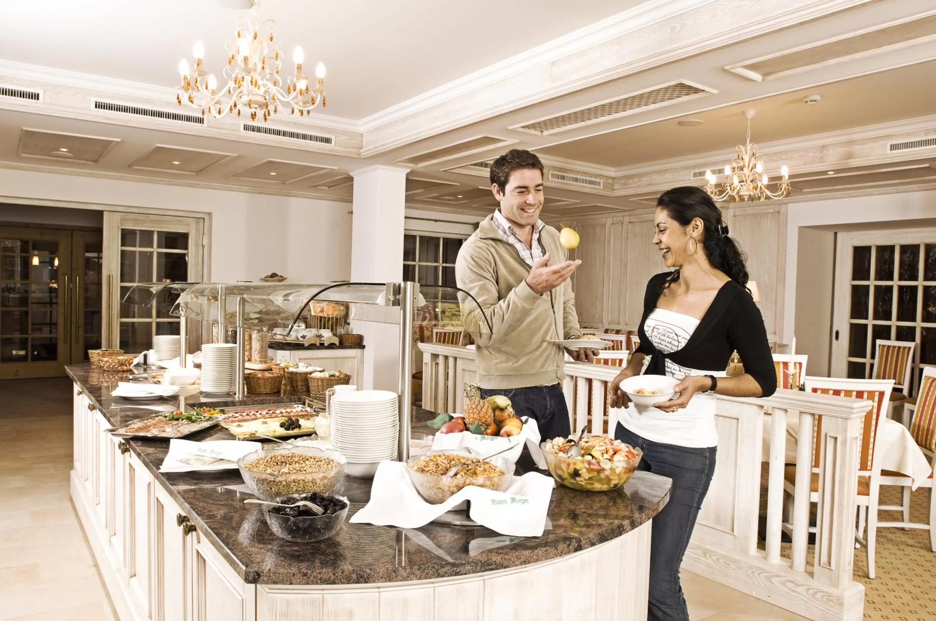 Buffet breakfast in Hotel Alpen Residence