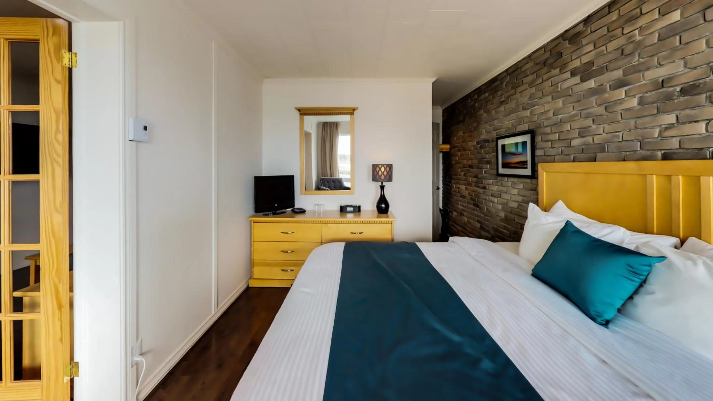 Staff, Bed in Hostellerie Baie Bleue