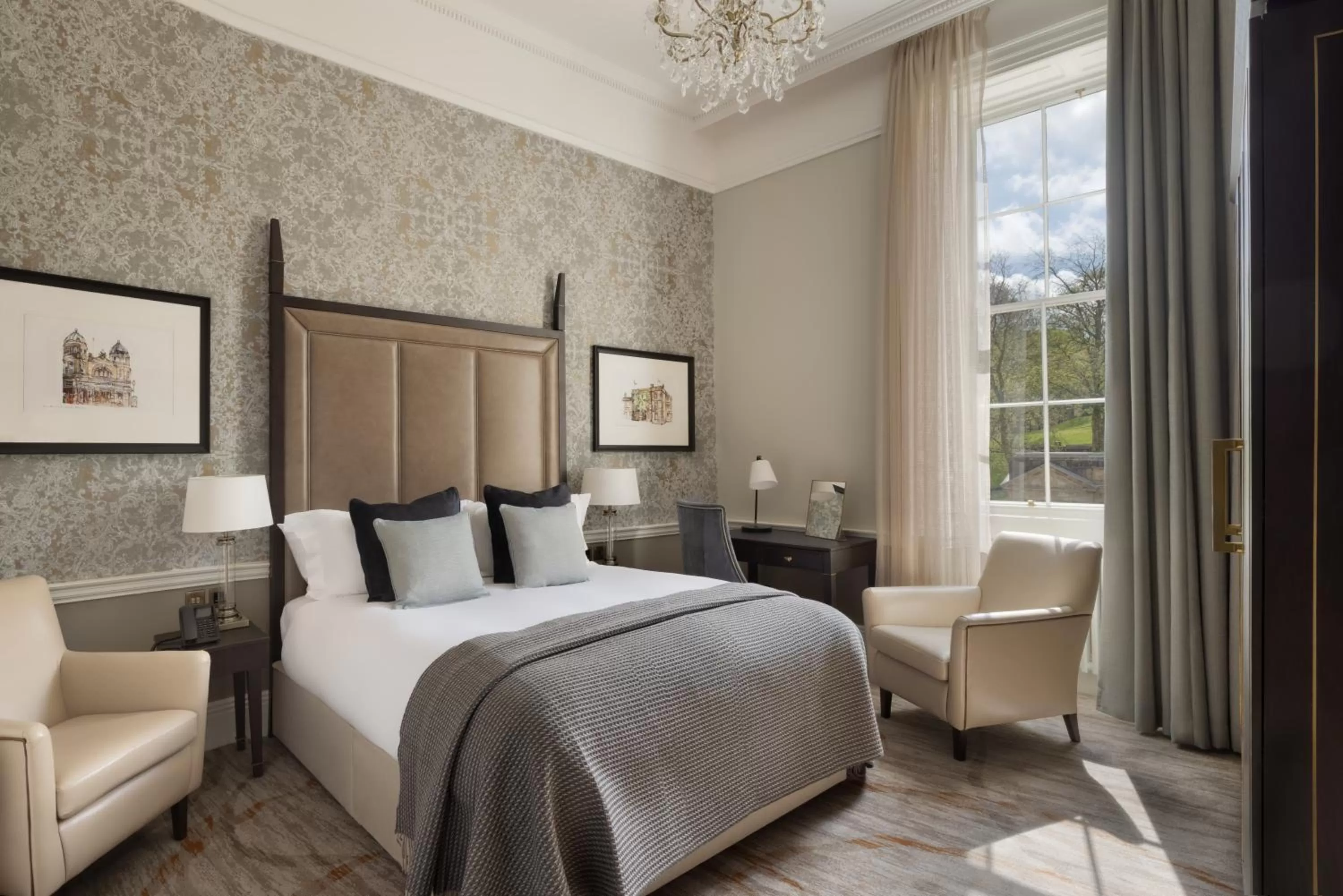 Bedroom, Bed in Buxton Crescent