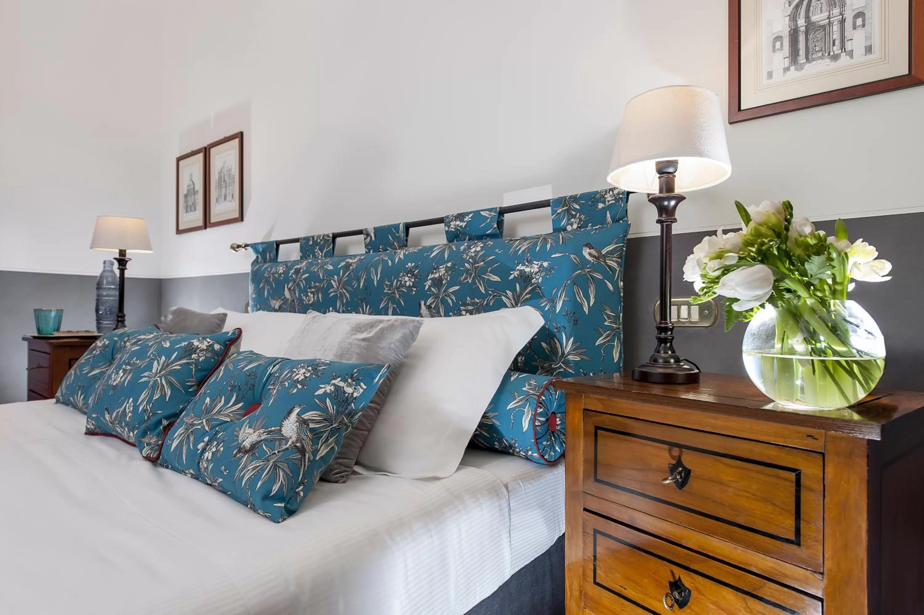 Bedroom, Bed in All'Orologio