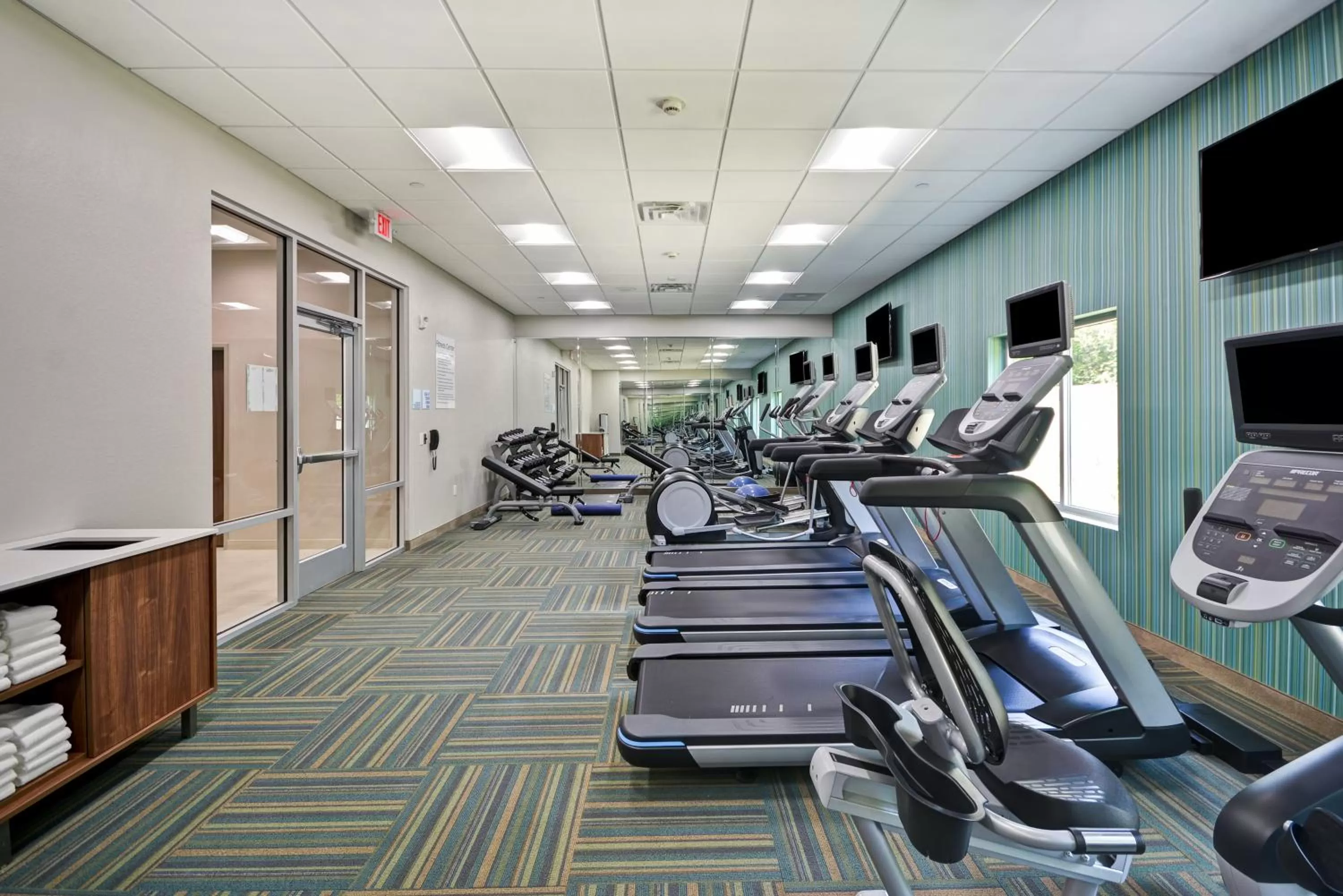 Fitness centre/facilities in Holiday Inn Express & Suites - Houston NASA - Boardwalk Area by IHG