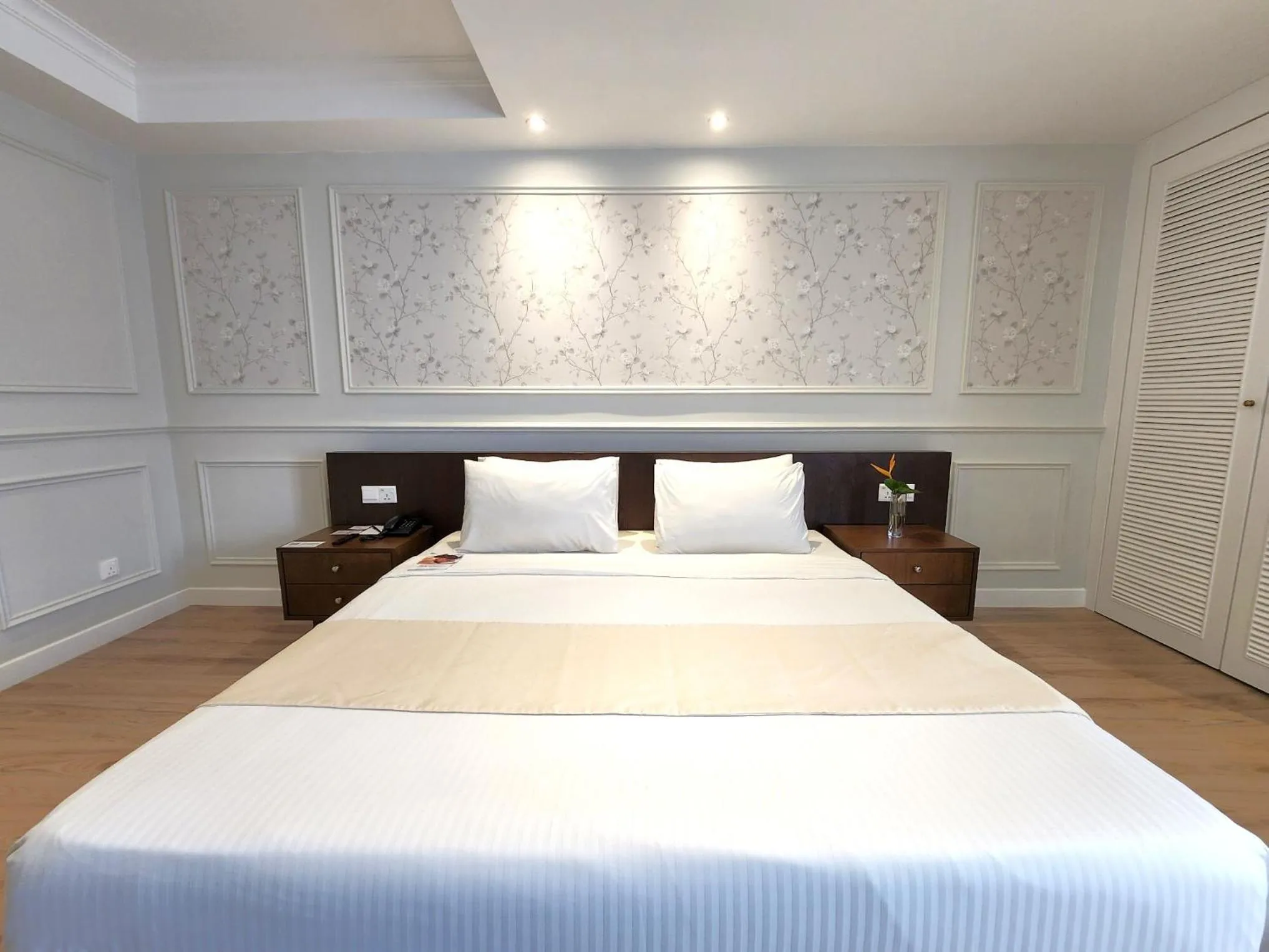 Bed in The Palace Hotel Kota Kinabalu