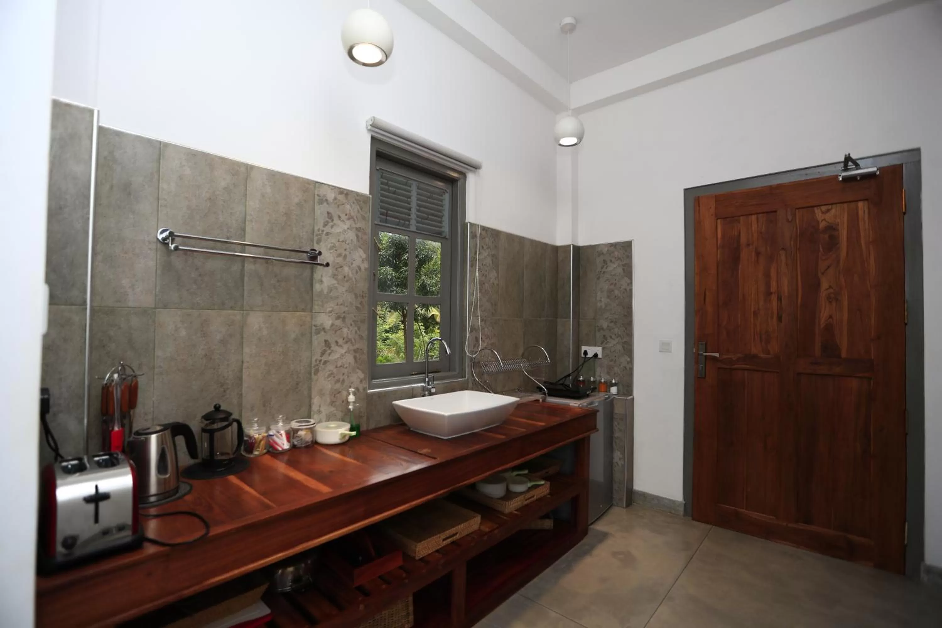 Kitchen or kitchenette in Ella Planters Bungalow