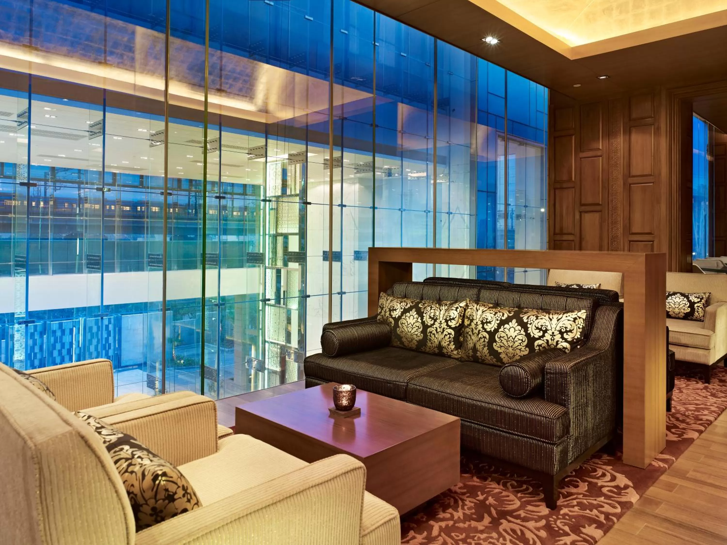 Restaurant/places to eat in Taj City Centre Gurugram