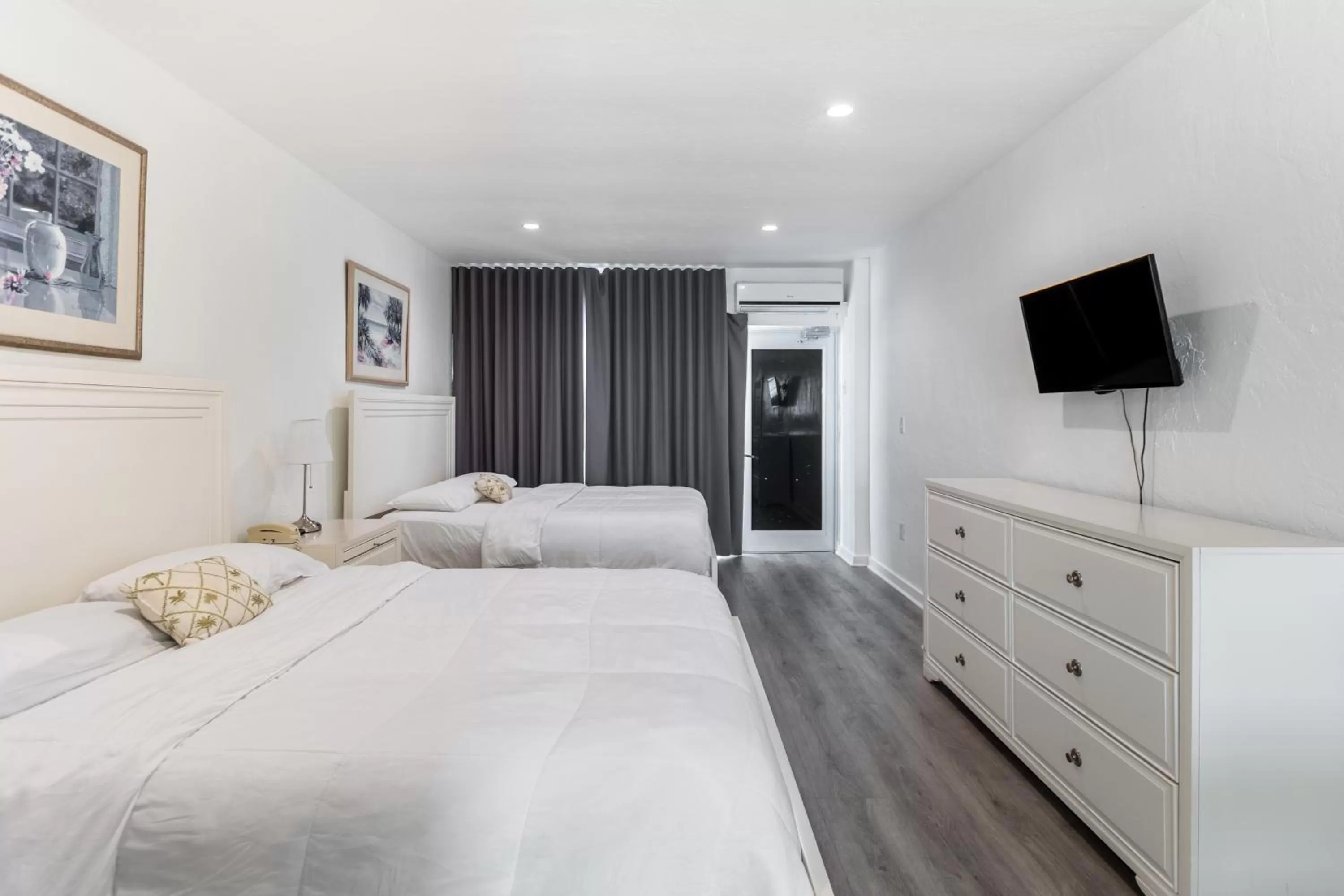 Bed in Stardust Hotel