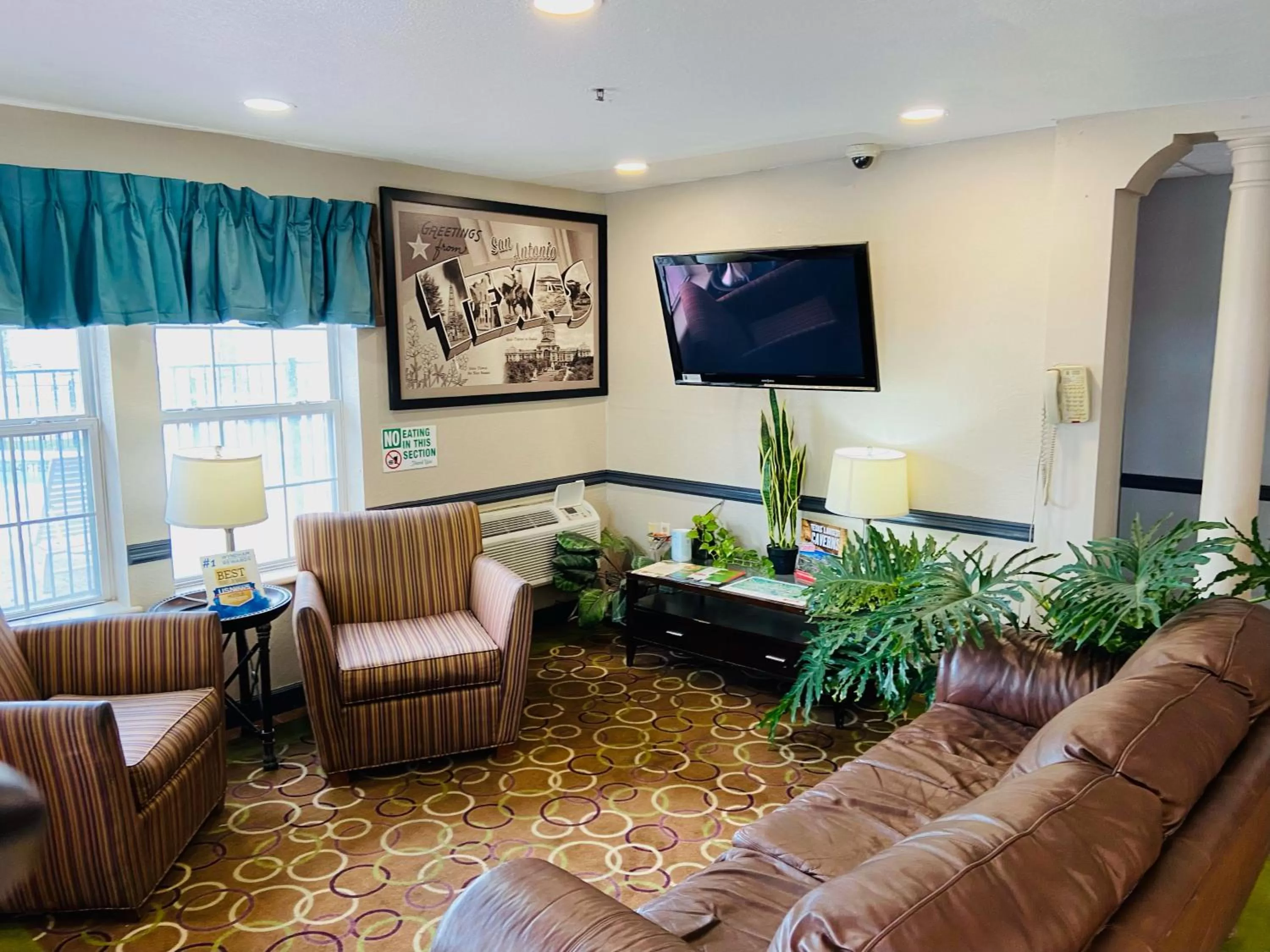 Lobby or reception in Super 8 by Wyndham San Antonio/Fiesta