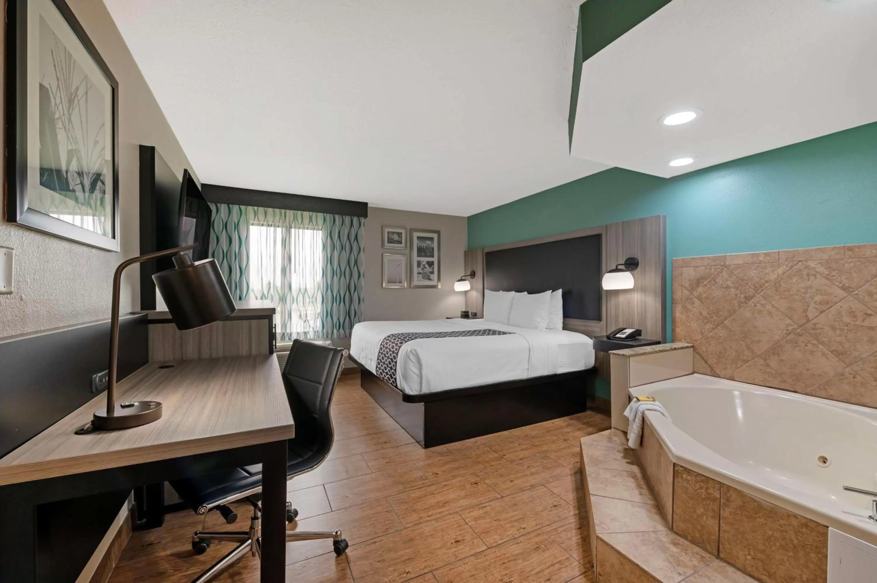 Bedroom, Bed in Best Western Plus Greenwood Indy South Inn