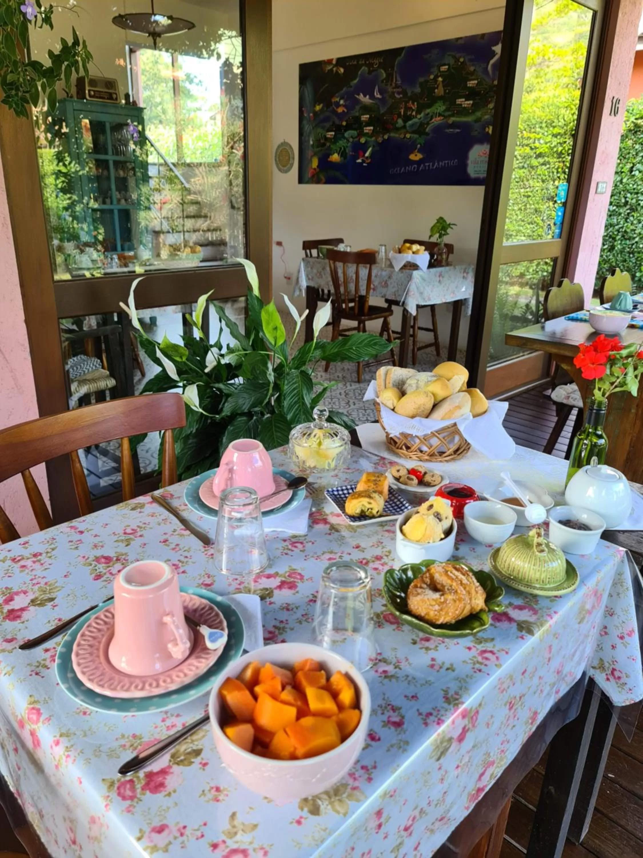 Breakfast in Pousada Vila Rosada