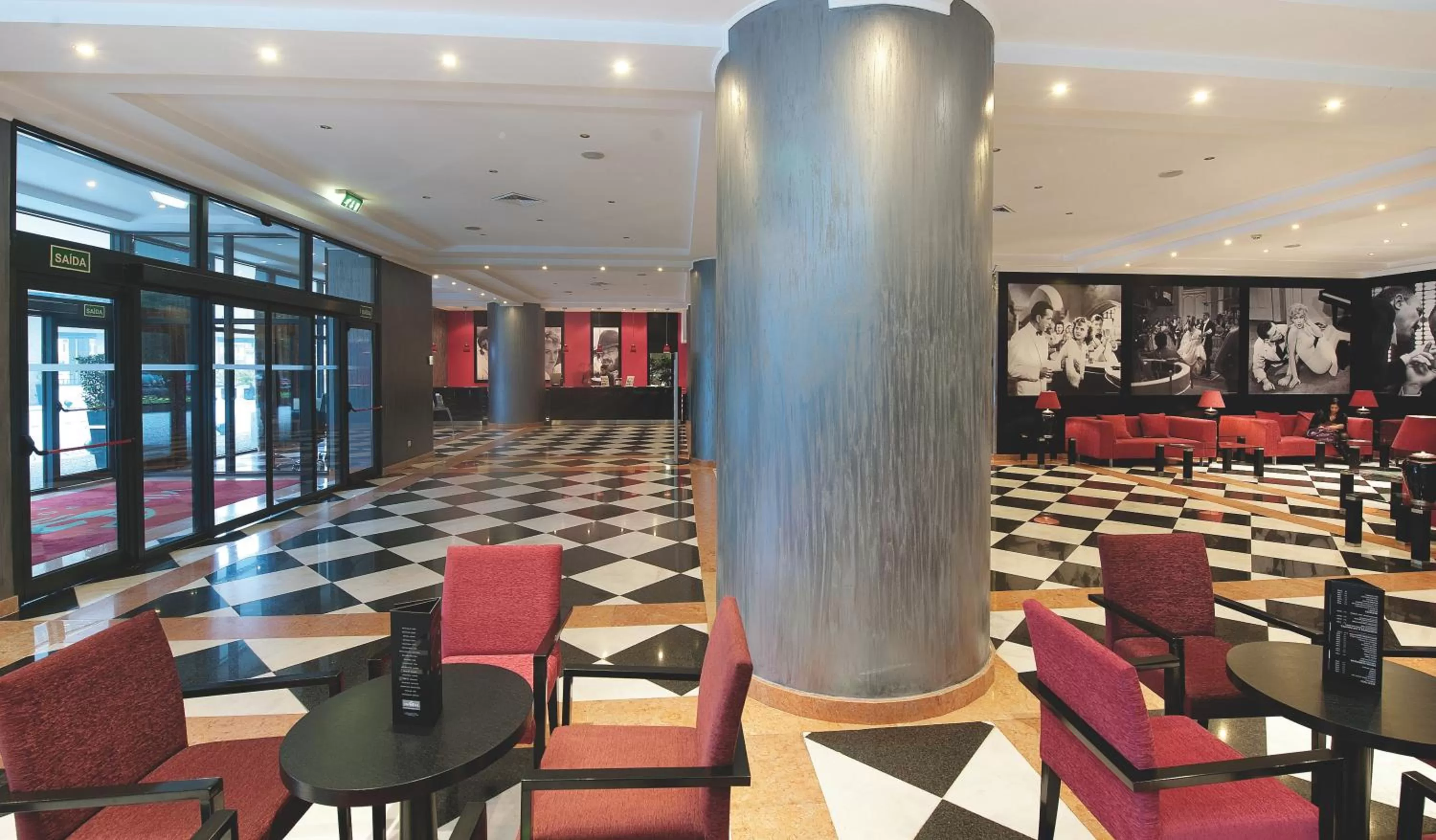 Lobby or reception in Vila Gale Porto - Centro