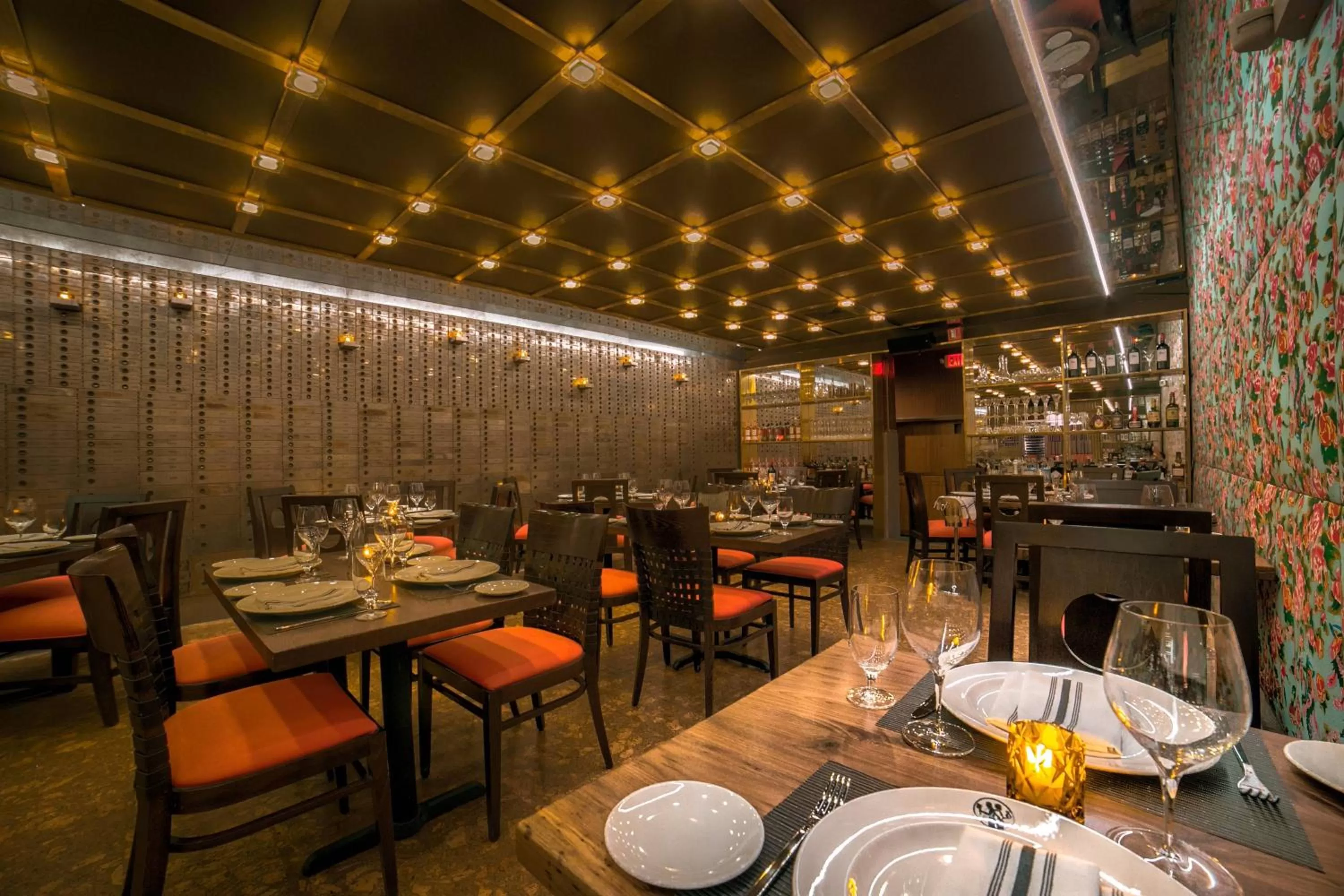 Food and drinks in New Yorker by Lotte Hotels