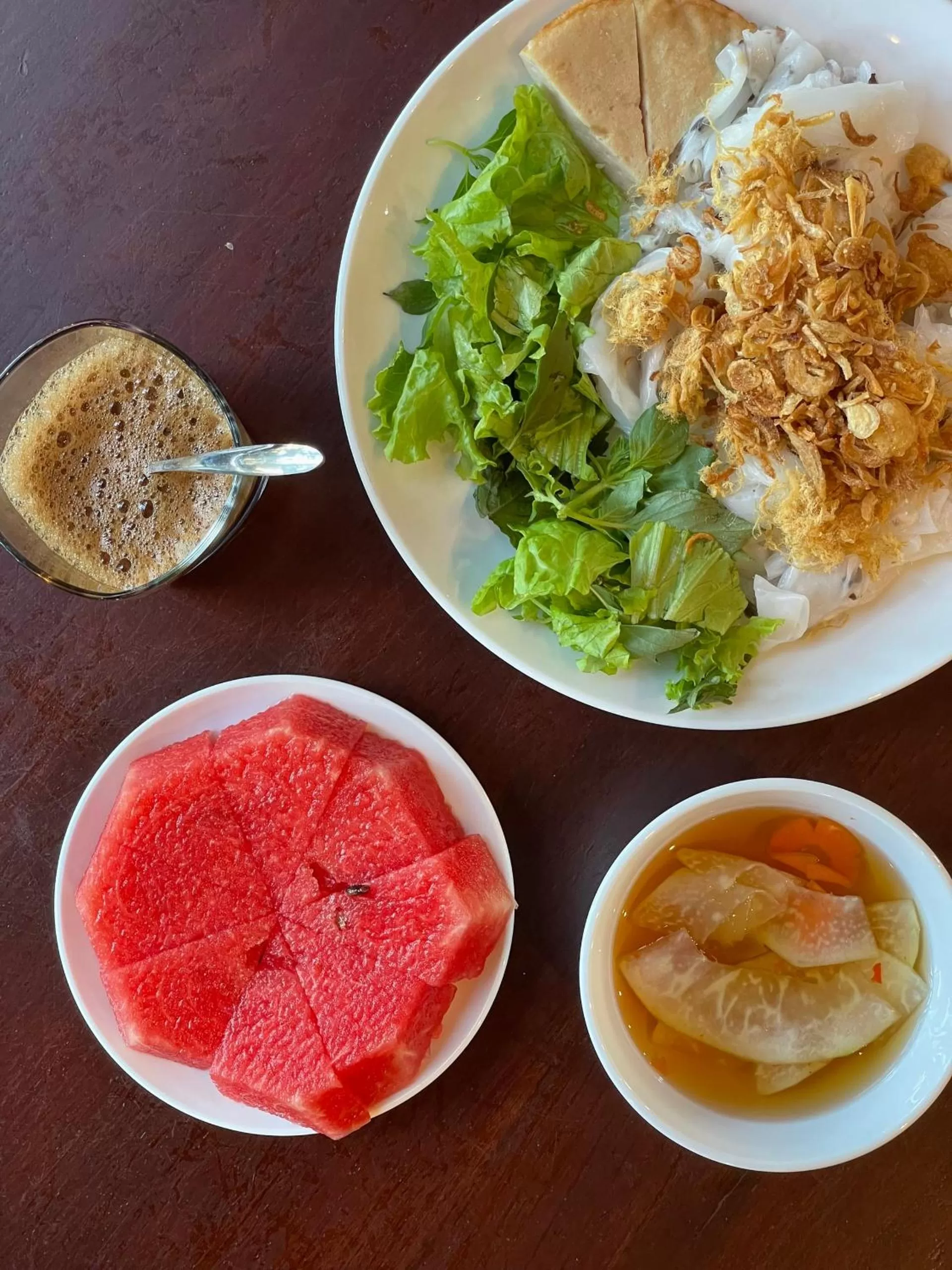 Food and drinks in Angel Garden Villa