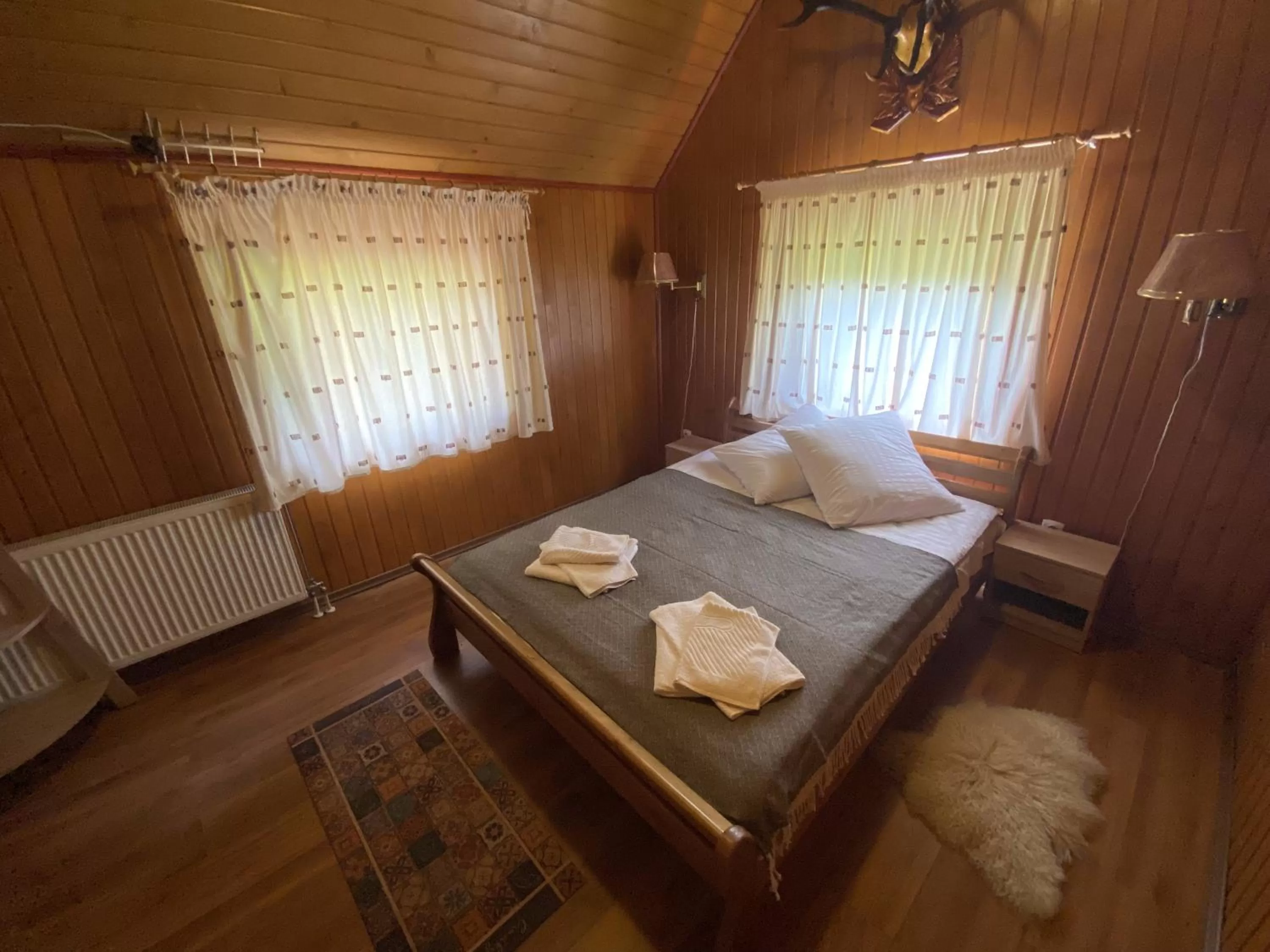 Bed in Kolyba Opryshkiv