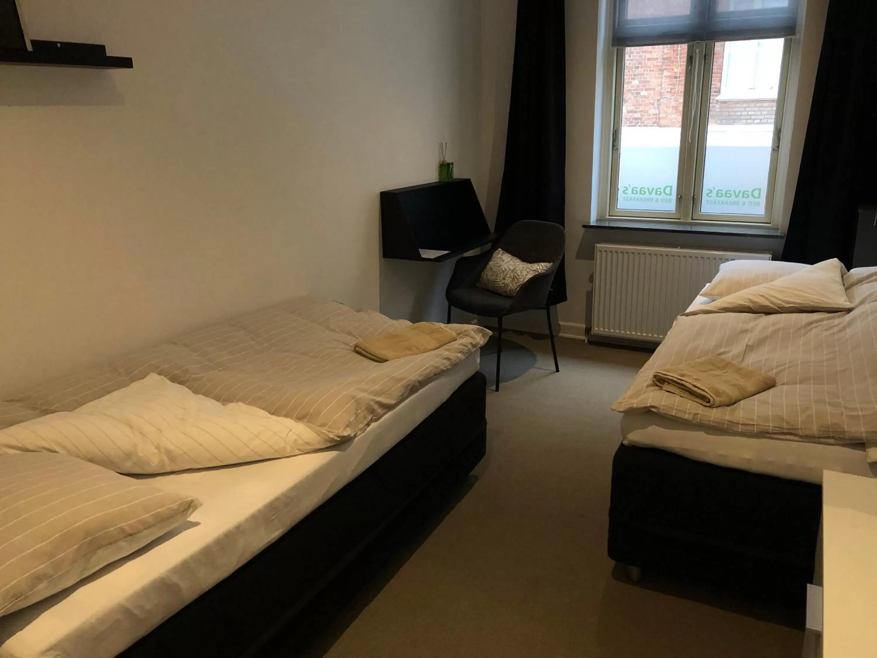 Double or Twin Room with Shared Bathroom - single occupancy in Davaa's Bed & Breakfast