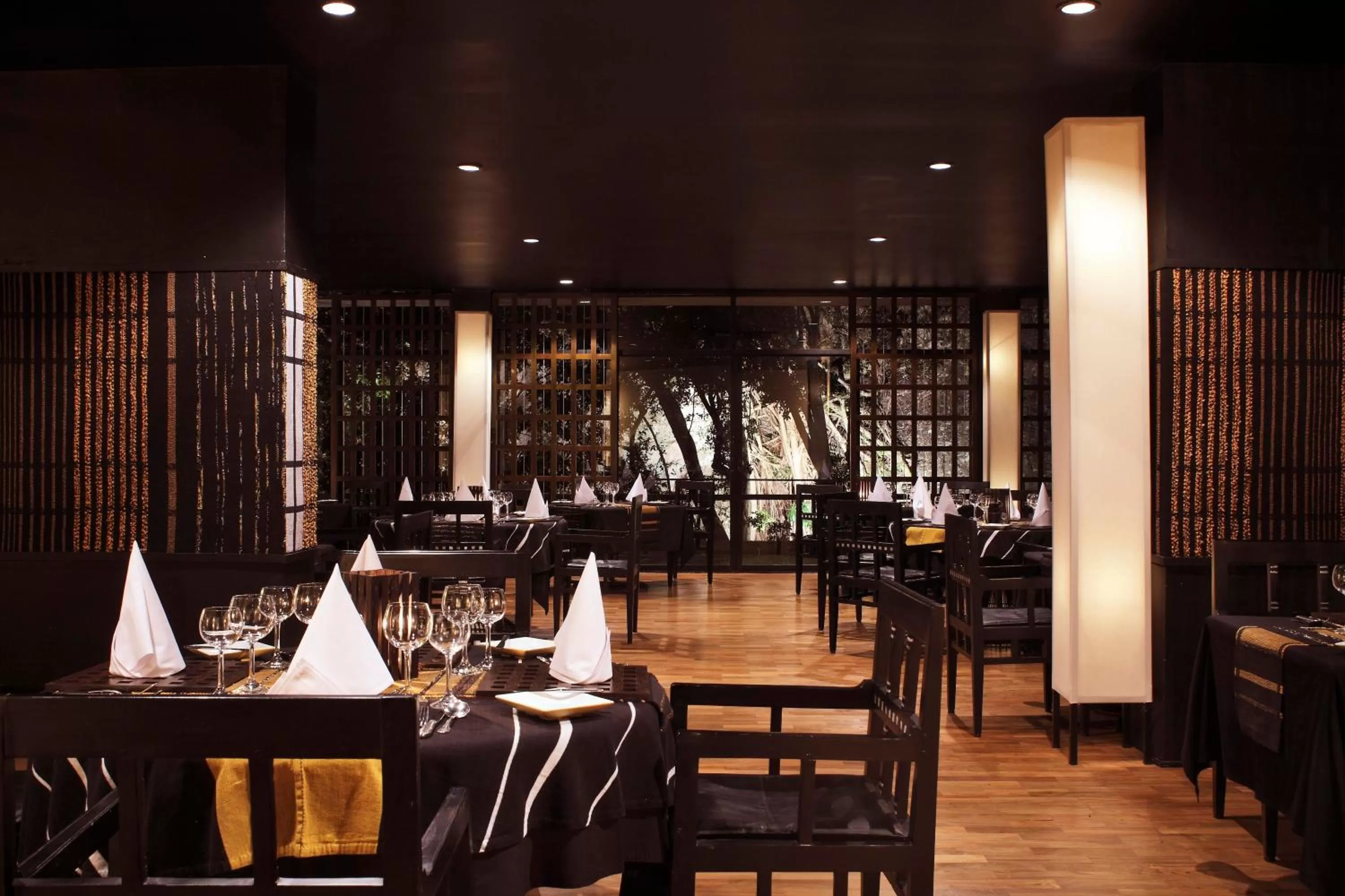 Restaurant/places to eat in Heritance Kandalama