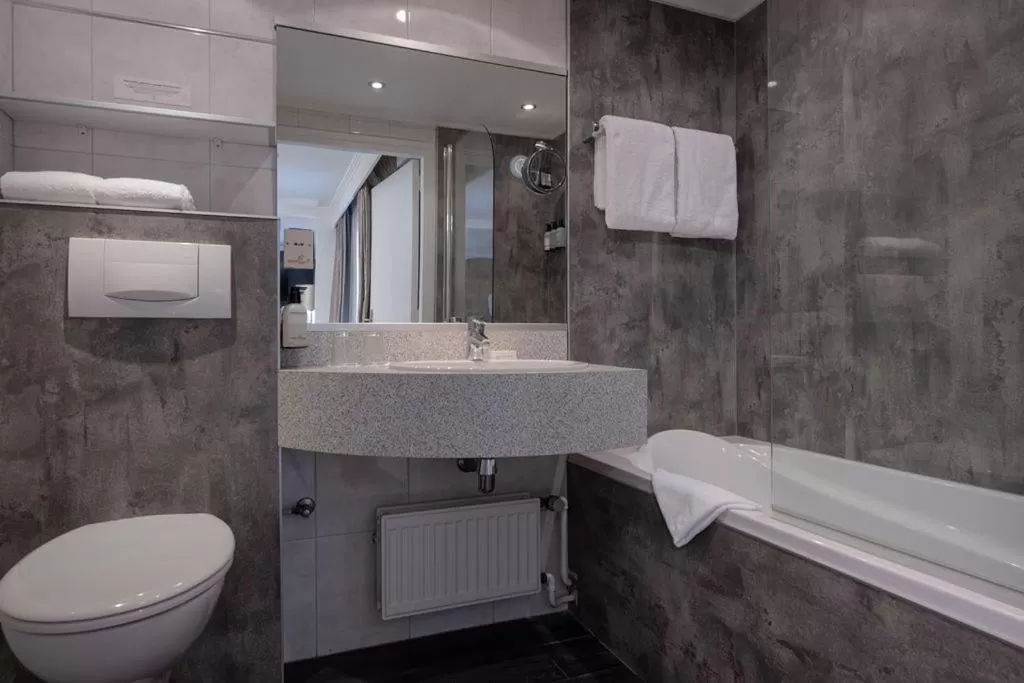 Bathroom in Boutique Hotel Slenaker Vallei - Buitengewoongenieten