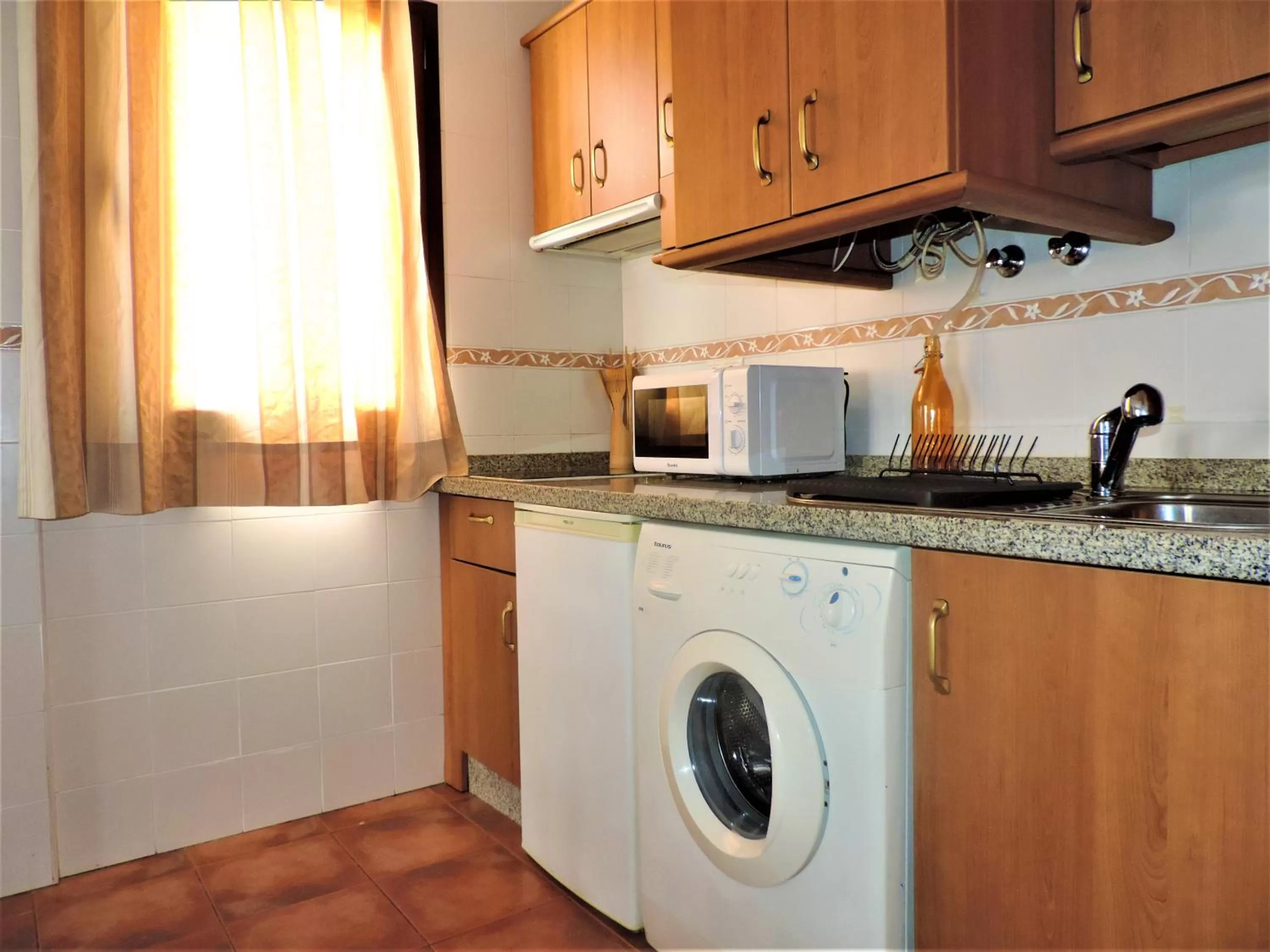 Kitchen or kitchenette in APARTAMENTOS CASERIA DE COMARES