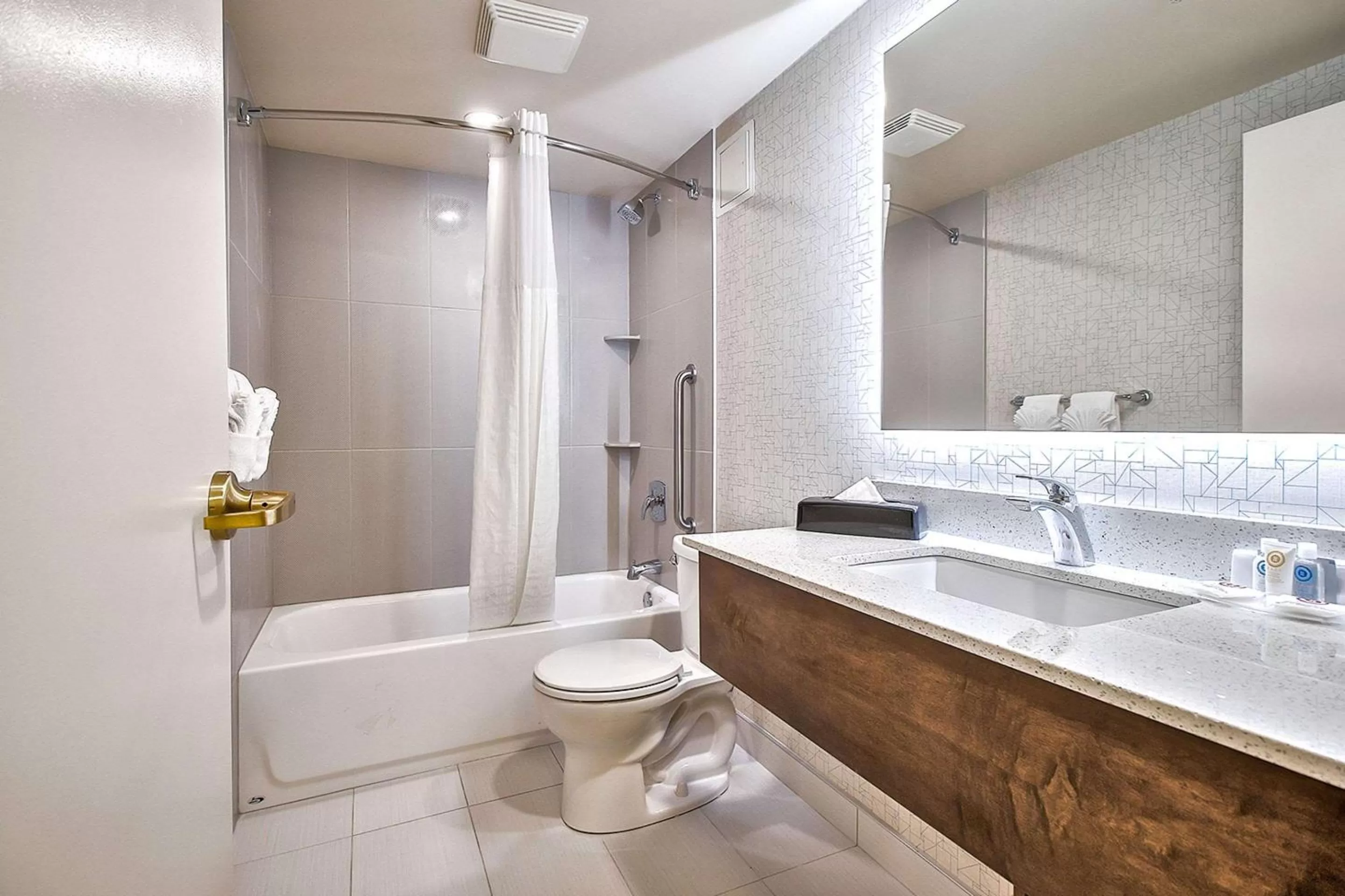 Bathroom in Comfort Inn & Suites South