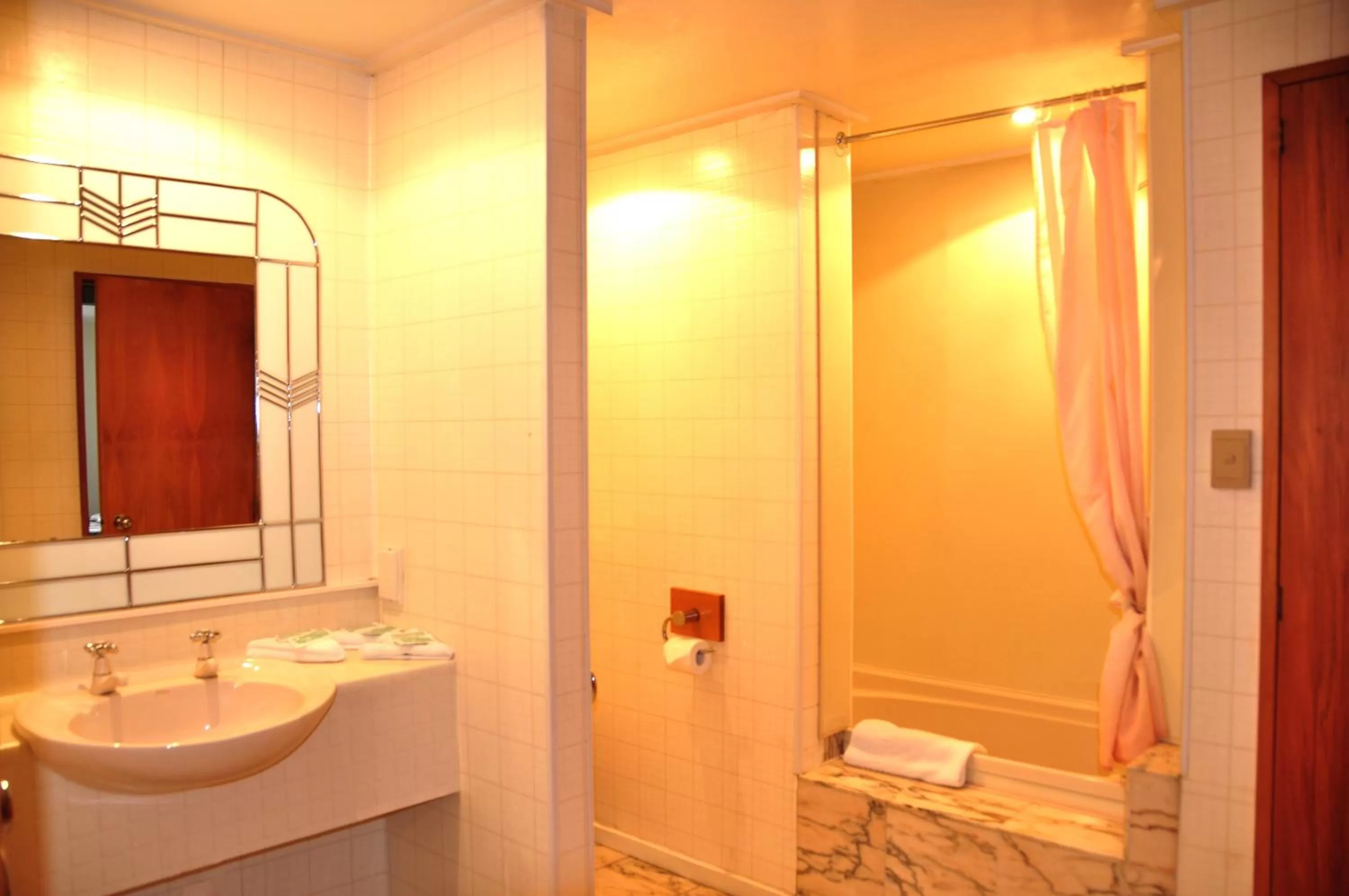 Standard One-Bedroom Apartment in St James Apartments