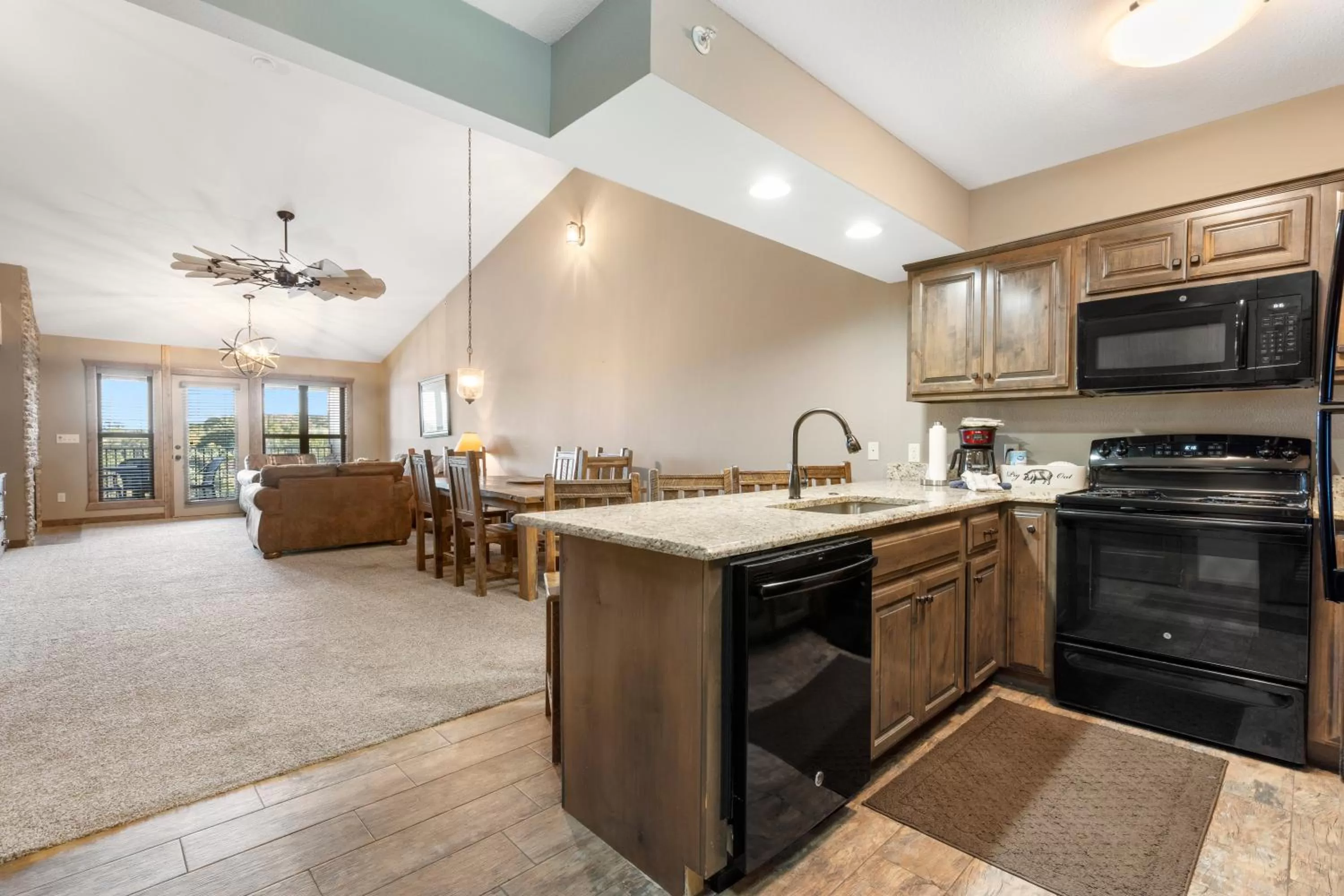 Kitchen or kitchenette in Table Rock Resorts at Indian Point