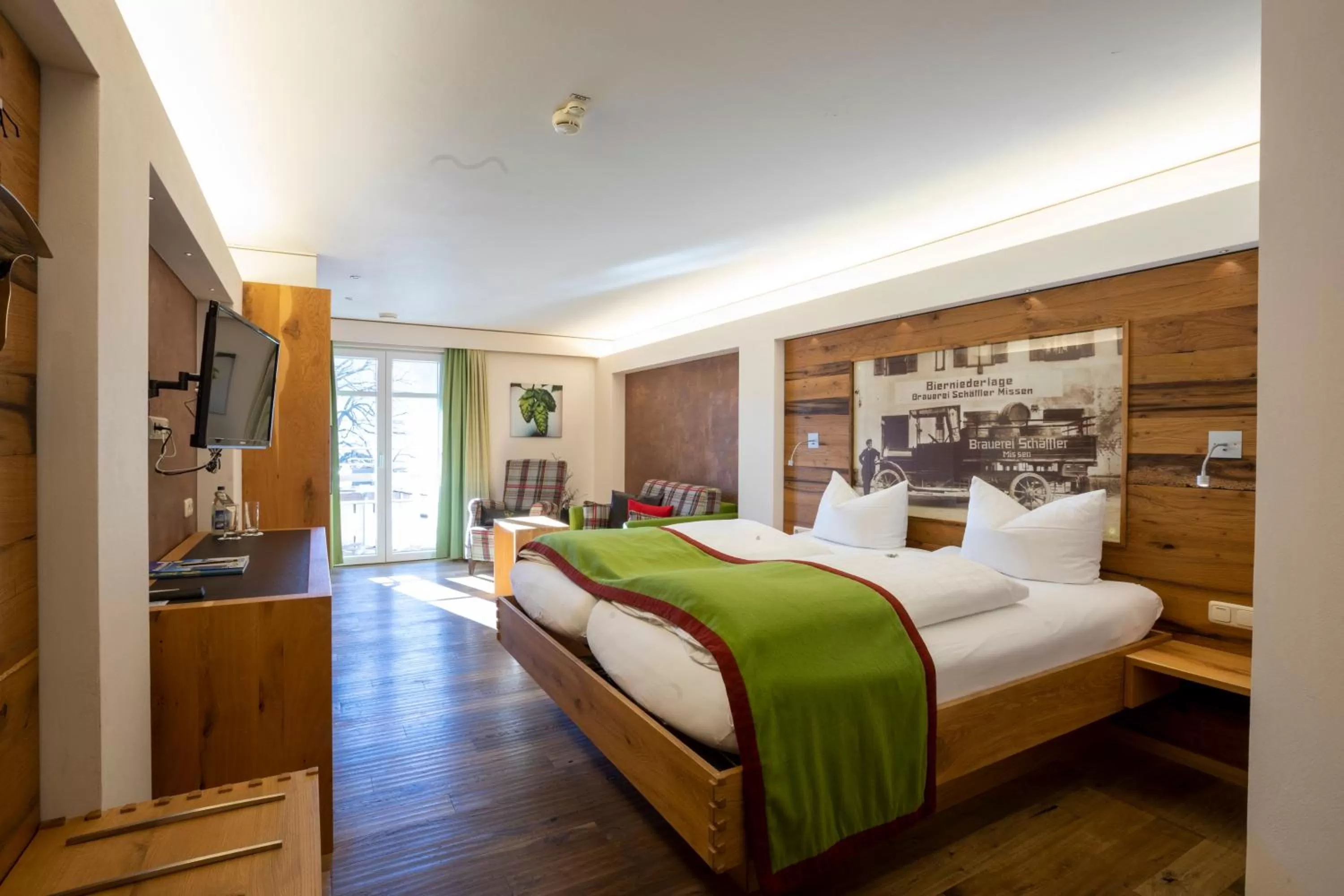 Photo of the whole room, Bed in Brauereigasthof Schäffler