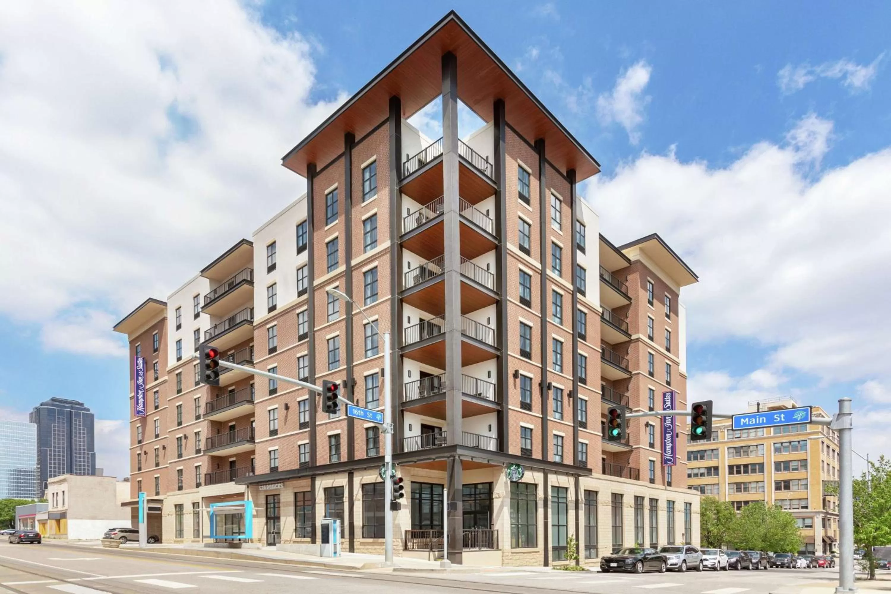 Property building in Hampton Inn Suites Kansas City Downtown Crossroads