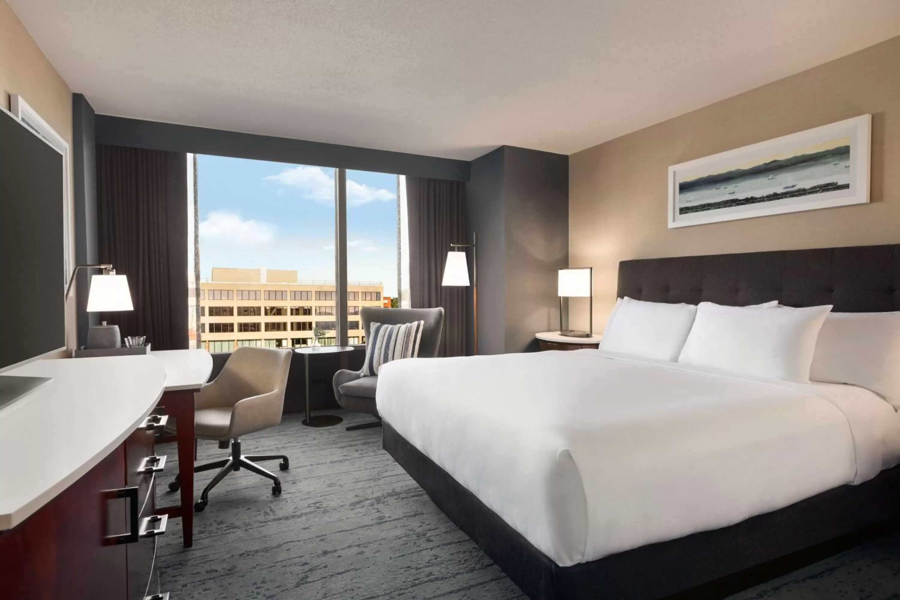 King Room with City View in Hotel Champlain Burlington, Curio Collection by Hilton