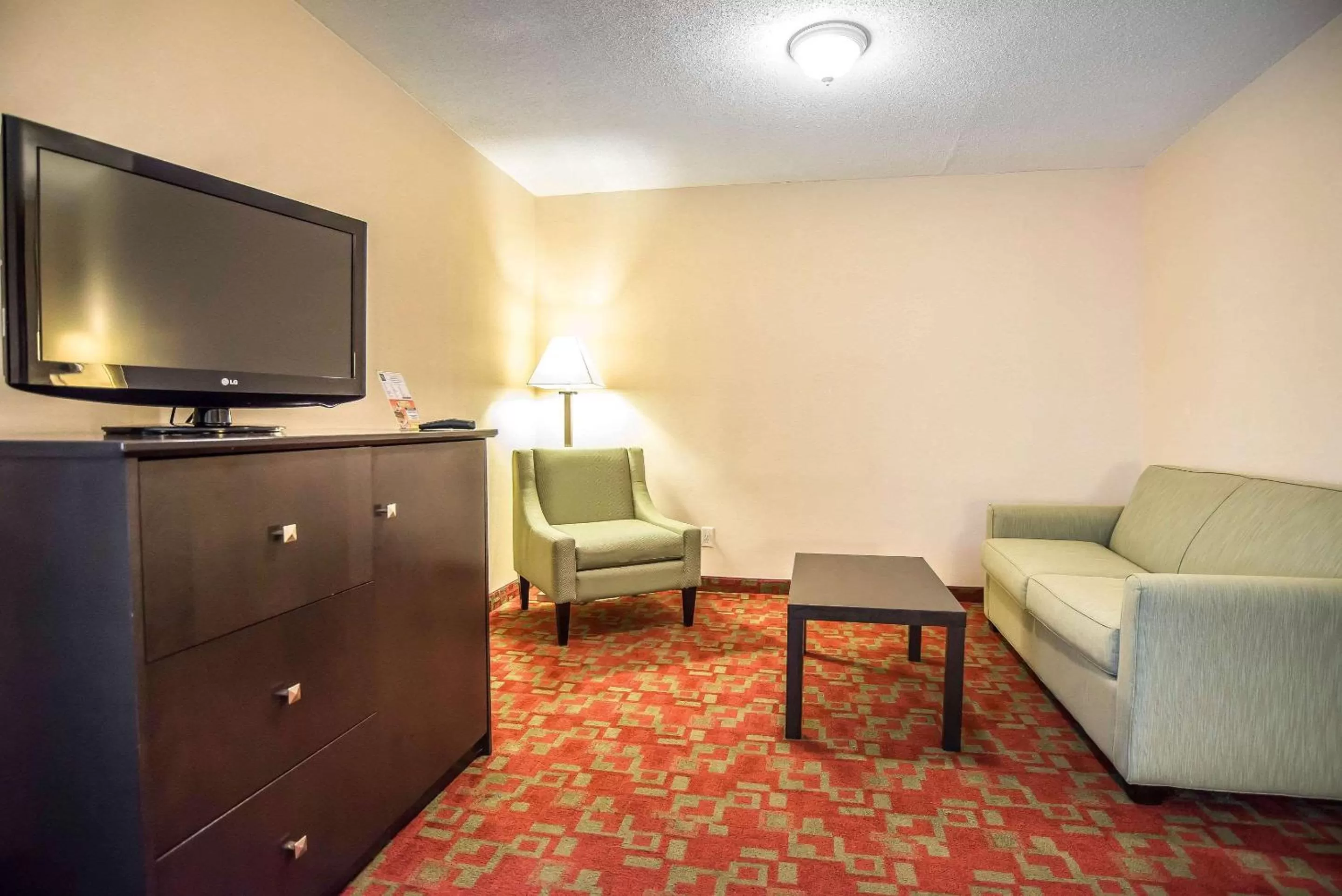 Photo of the whole room in Quality Inn Shelburne - Burlington