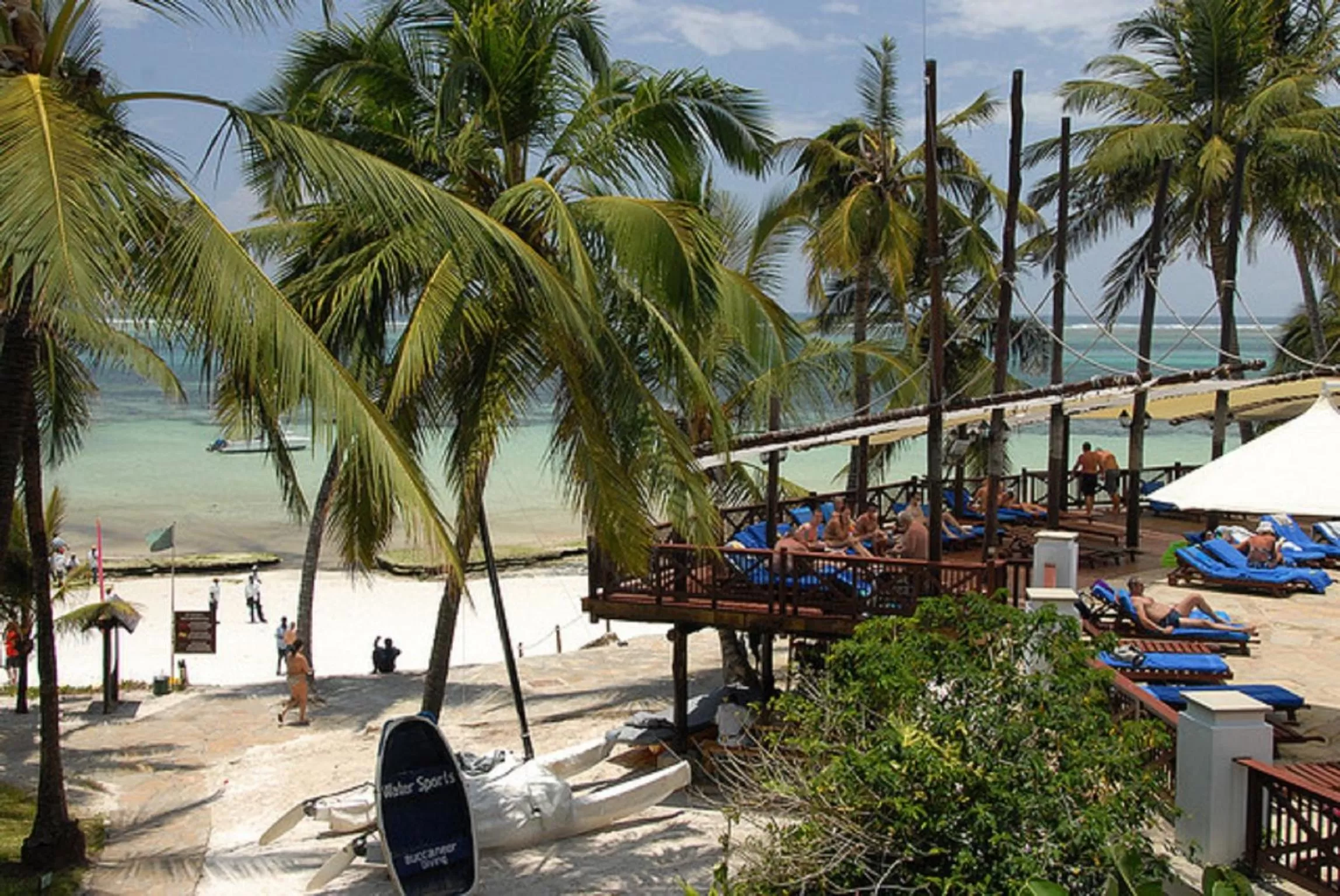 Facade/entrance in Voyager Beach Resort