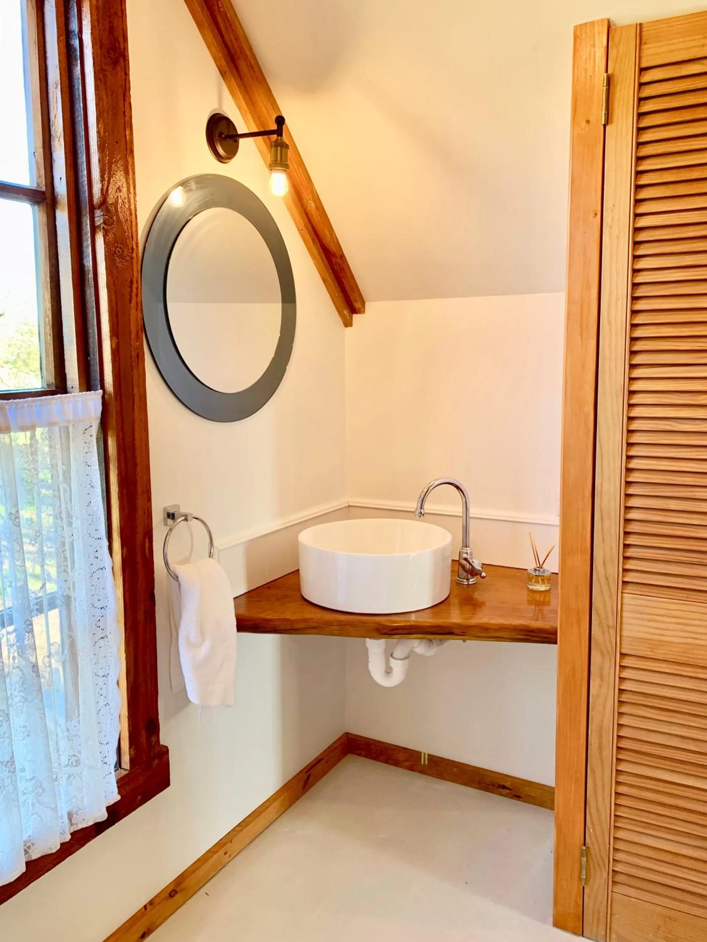 Bathroom in Quail Farm, Colonial charm