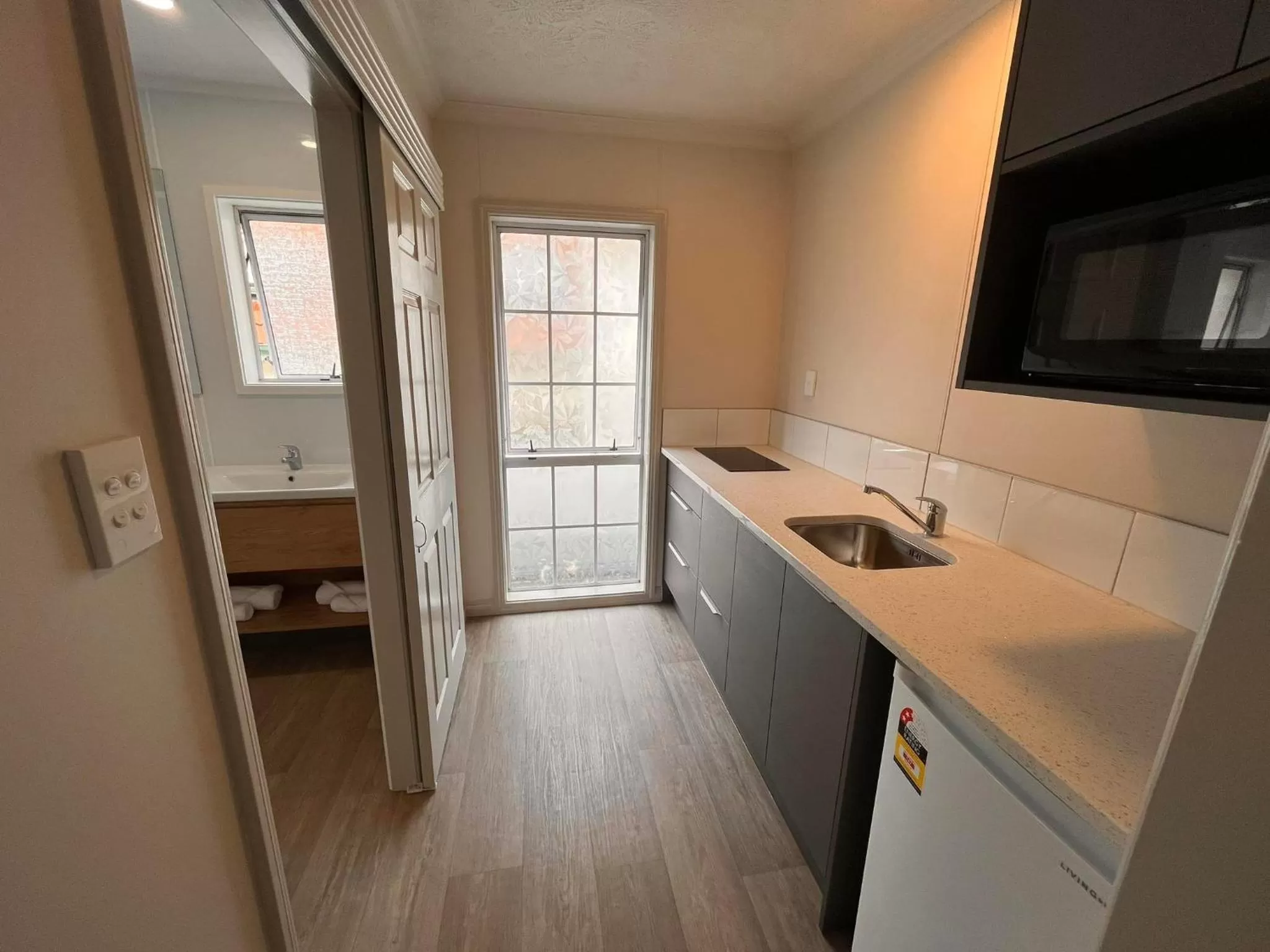 Kitchen or kitchenette in Ashleigh Court Motel