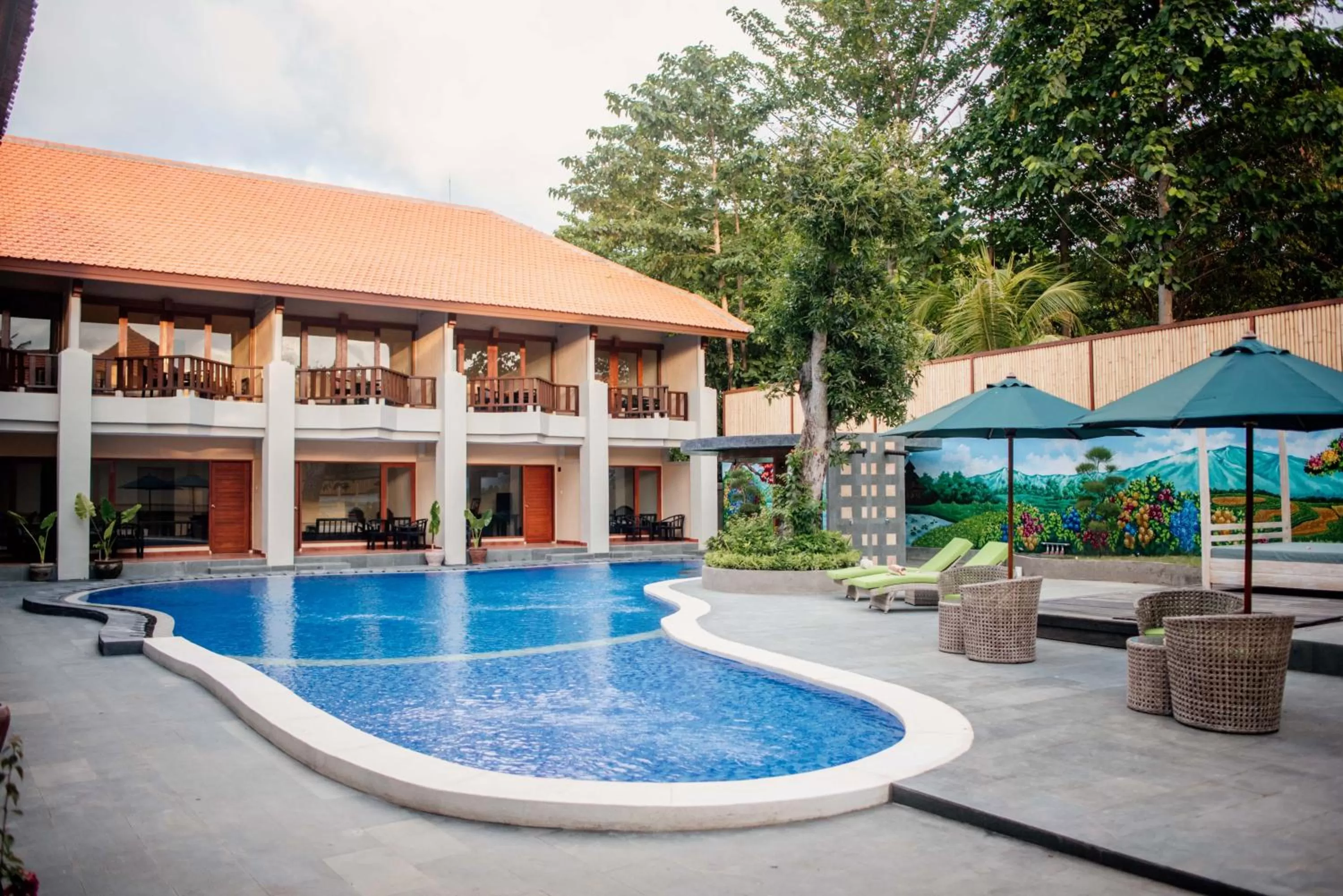 Swimming pool in New Sunari Lovina Beach Resort