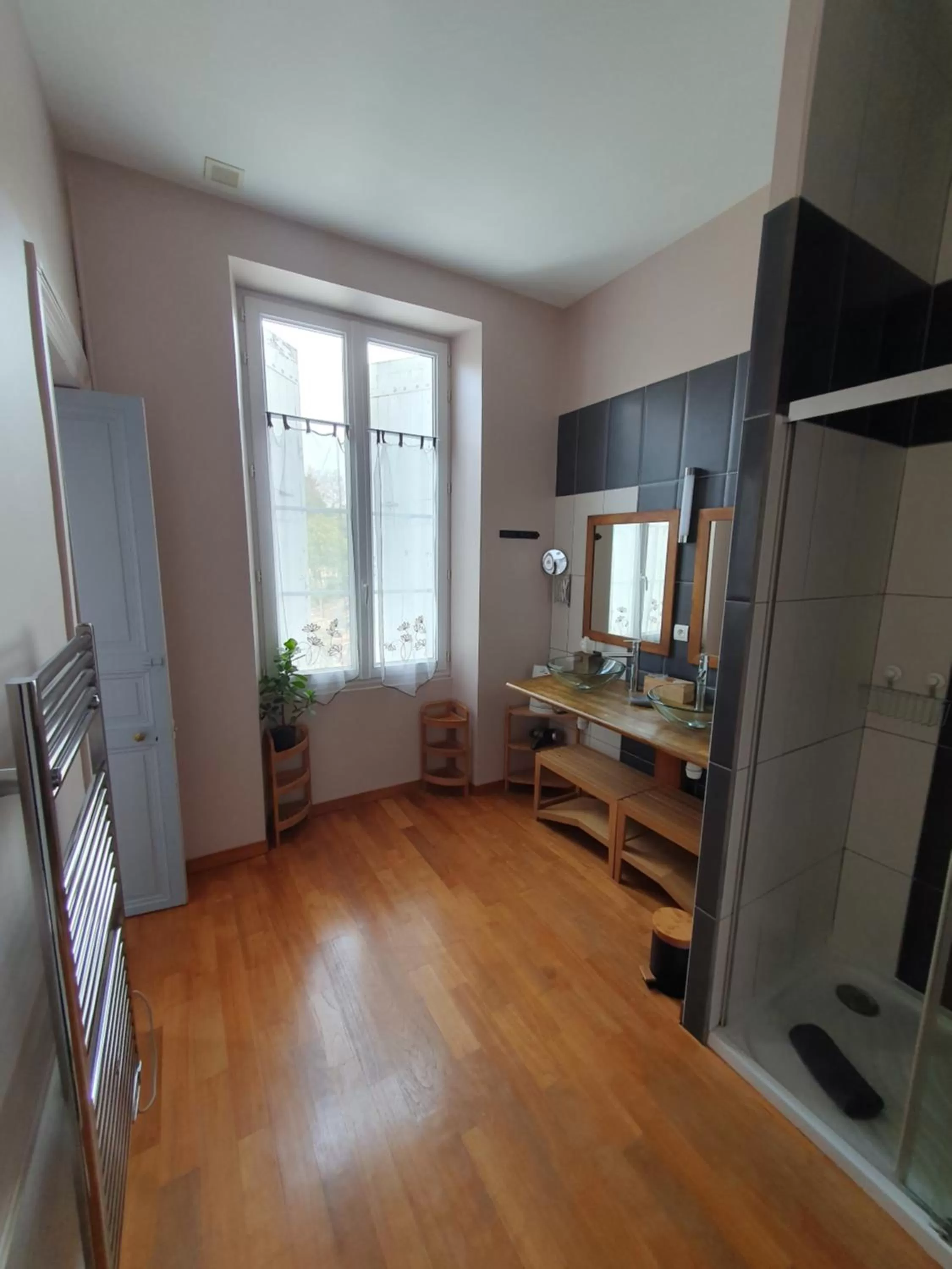 Shower in H de Surgères