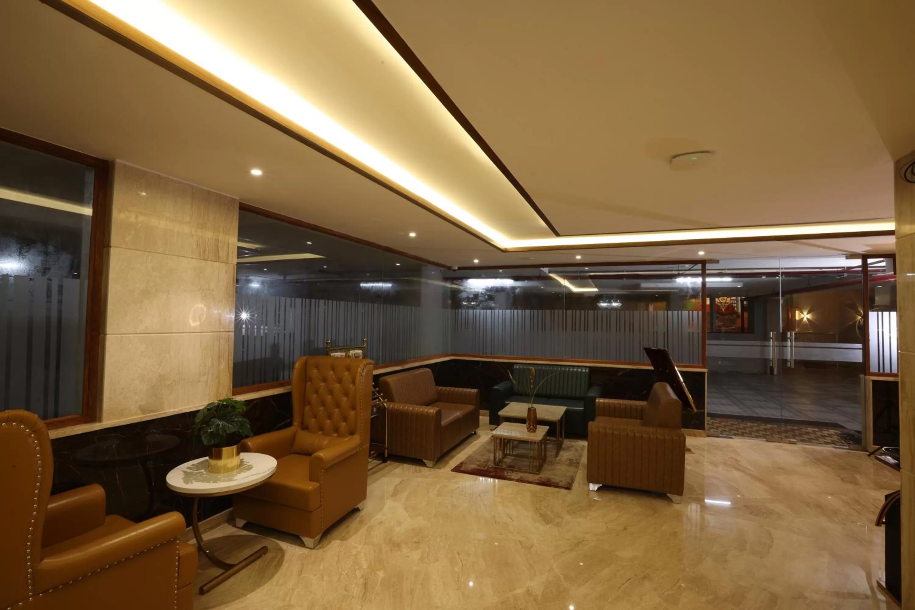 Lobby or reception in Royal Plaza Suites by RAK Rooms, Mangaluru