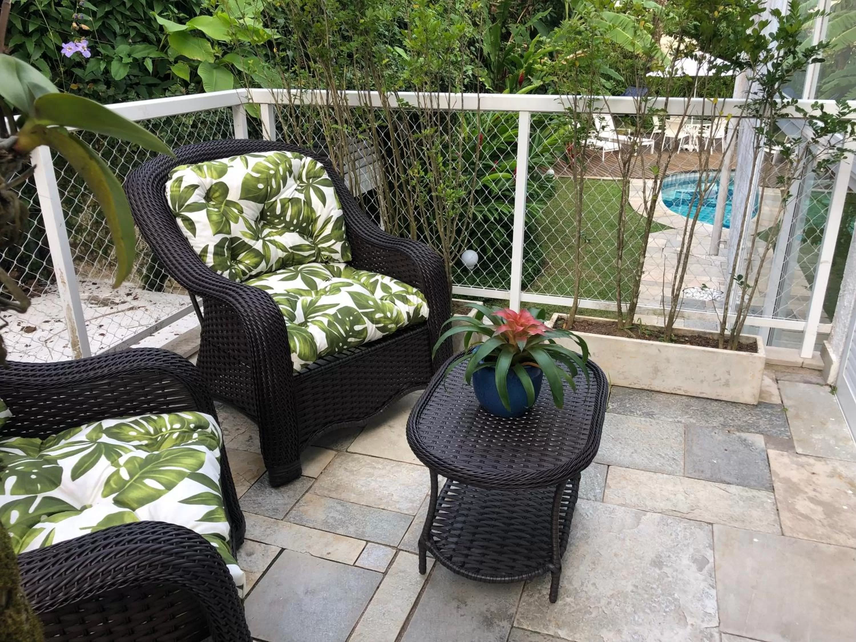 Balcony/Terrace, Seating Area in Guest House Guarujá