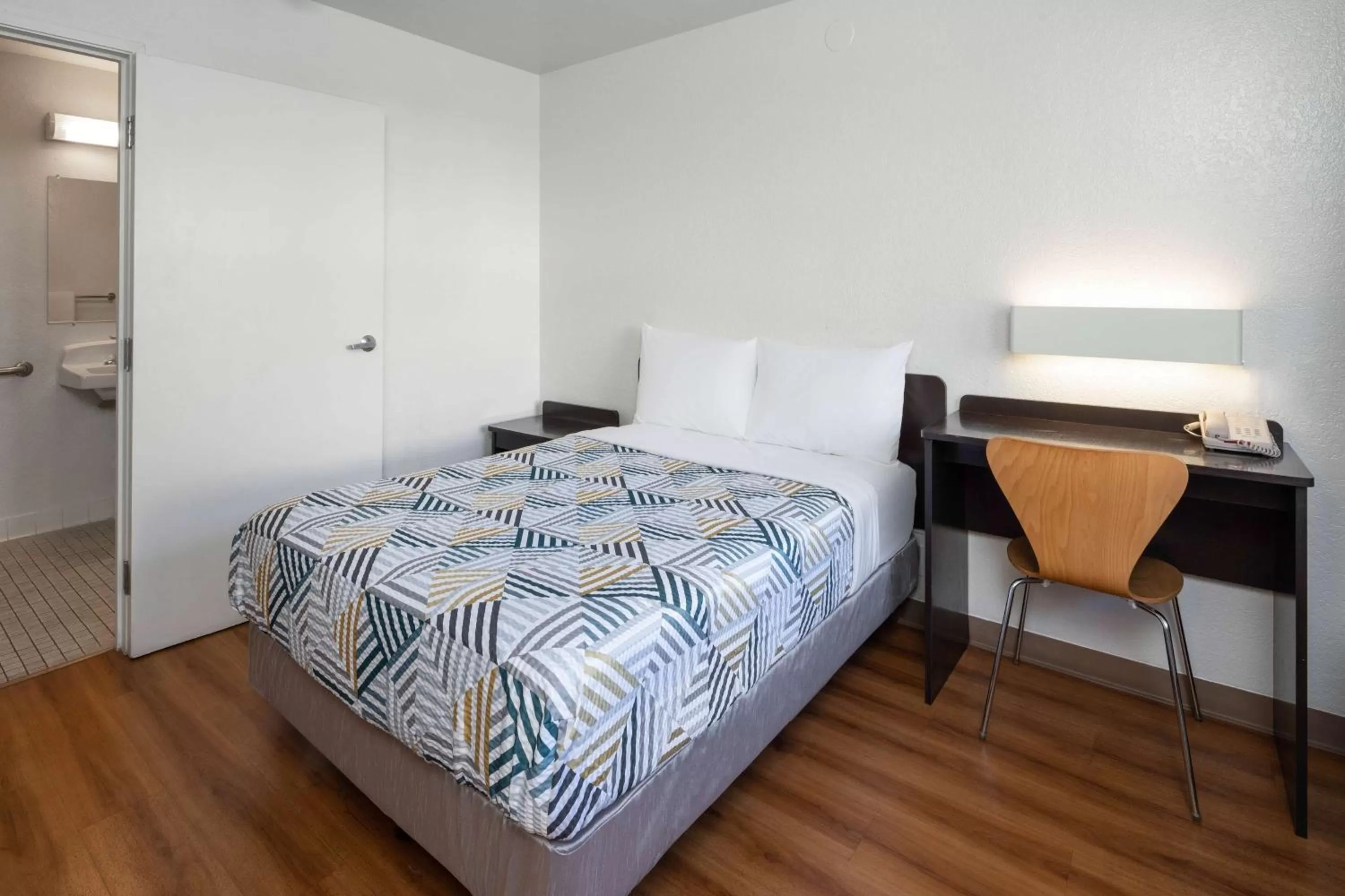 Photo of the whole room, Bed in Motel 6-Santa Barbara, CA - State Street