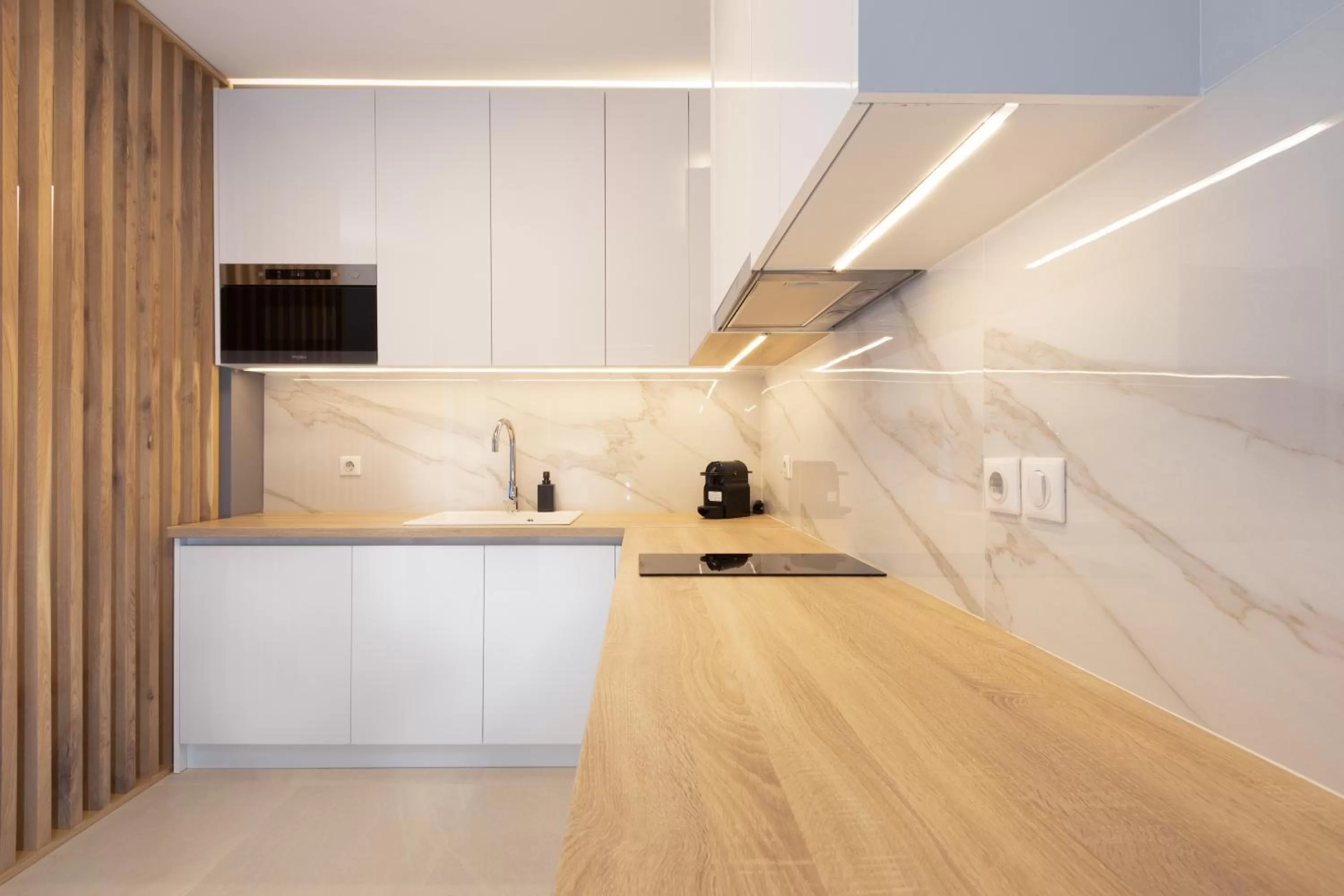 Coffee/tea facilities in LUX&EASY Athens Downtown Residences