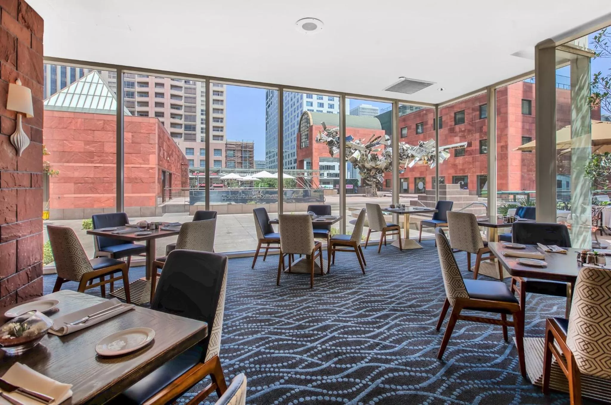 Restaurant/places to eat in Omni Los Angeles Hotel