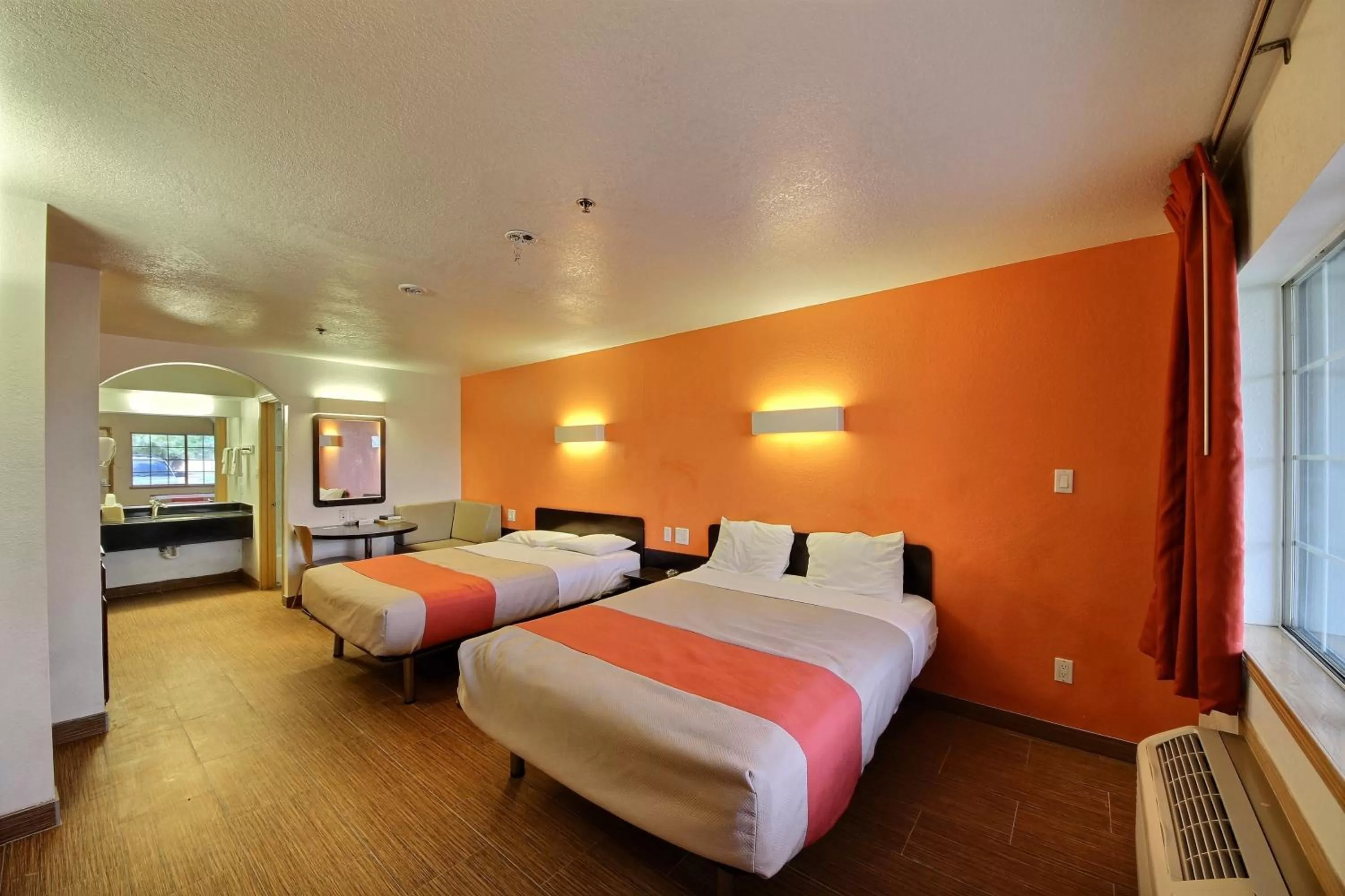 Photo of the whole room, Bed in Motel 6-Edinburg, TX