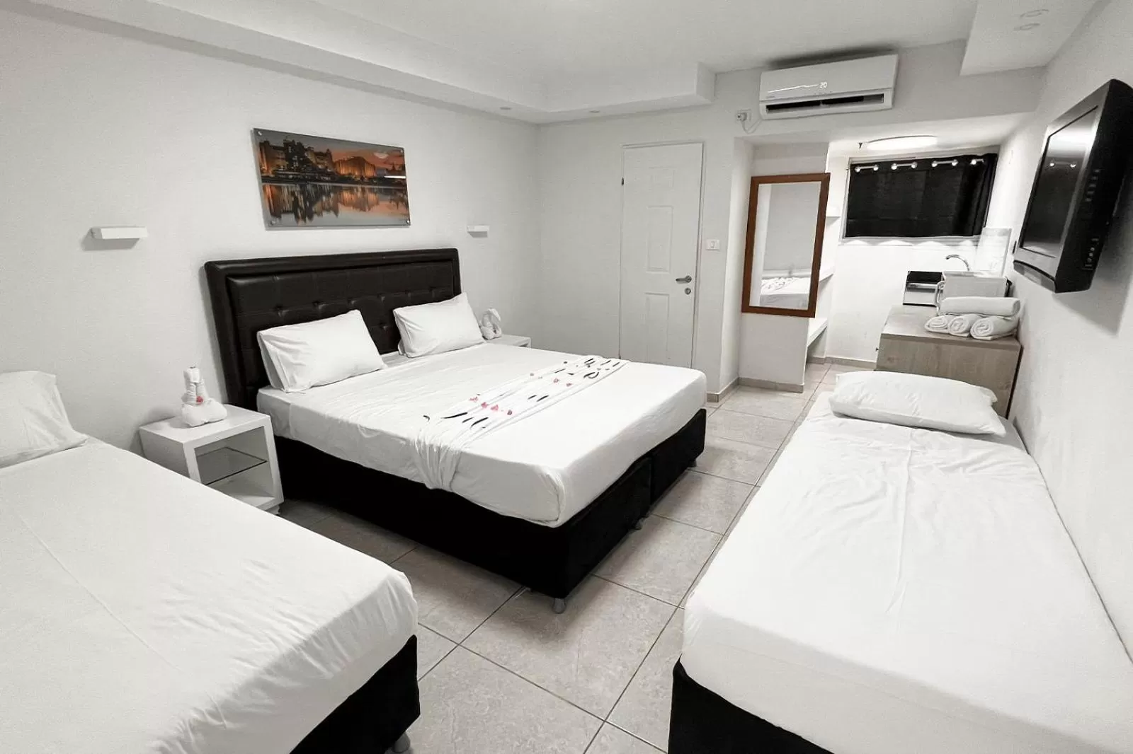 Photo of the whole room, Bed in Hotel Maman