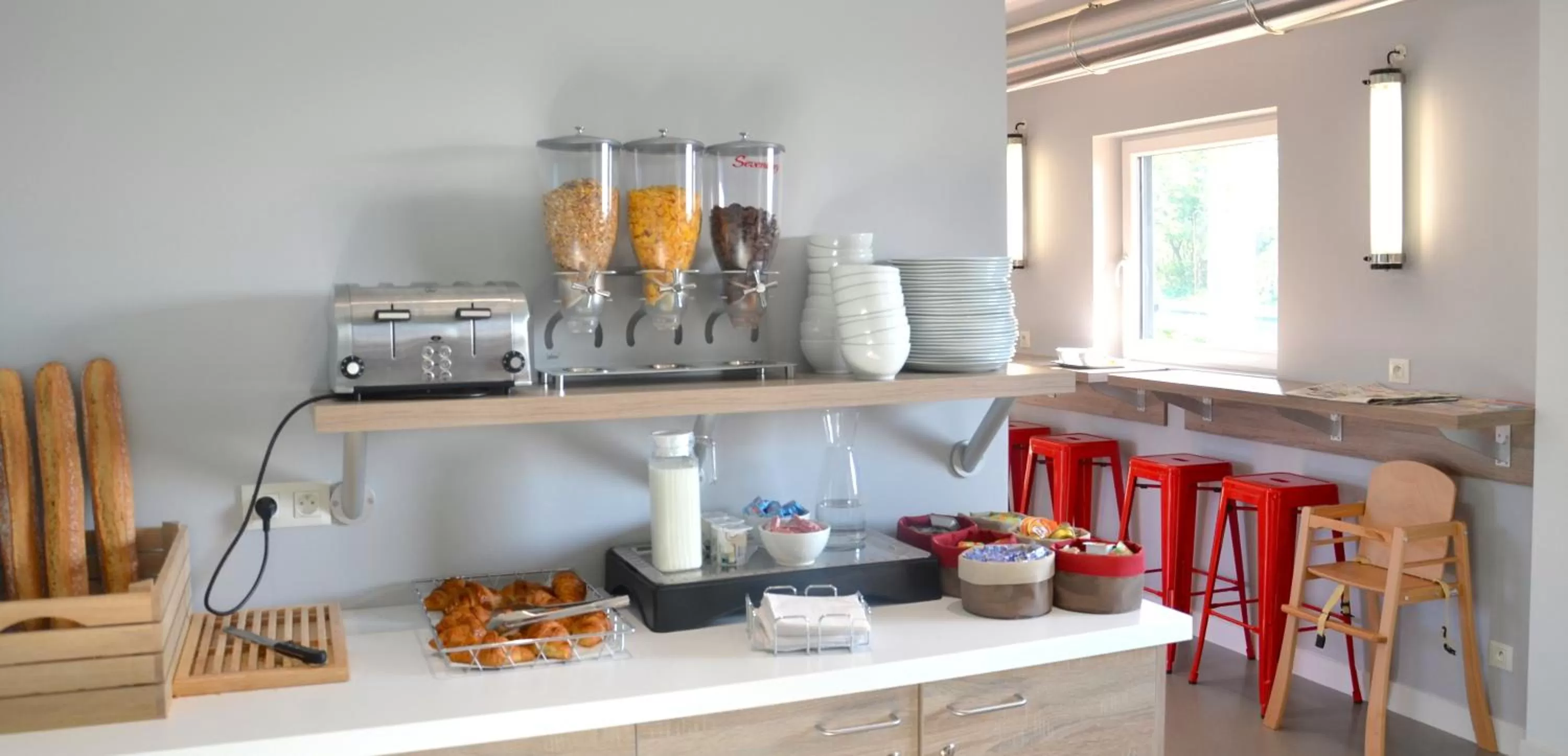 Food and drinks in Eklo Hotels Le Mans