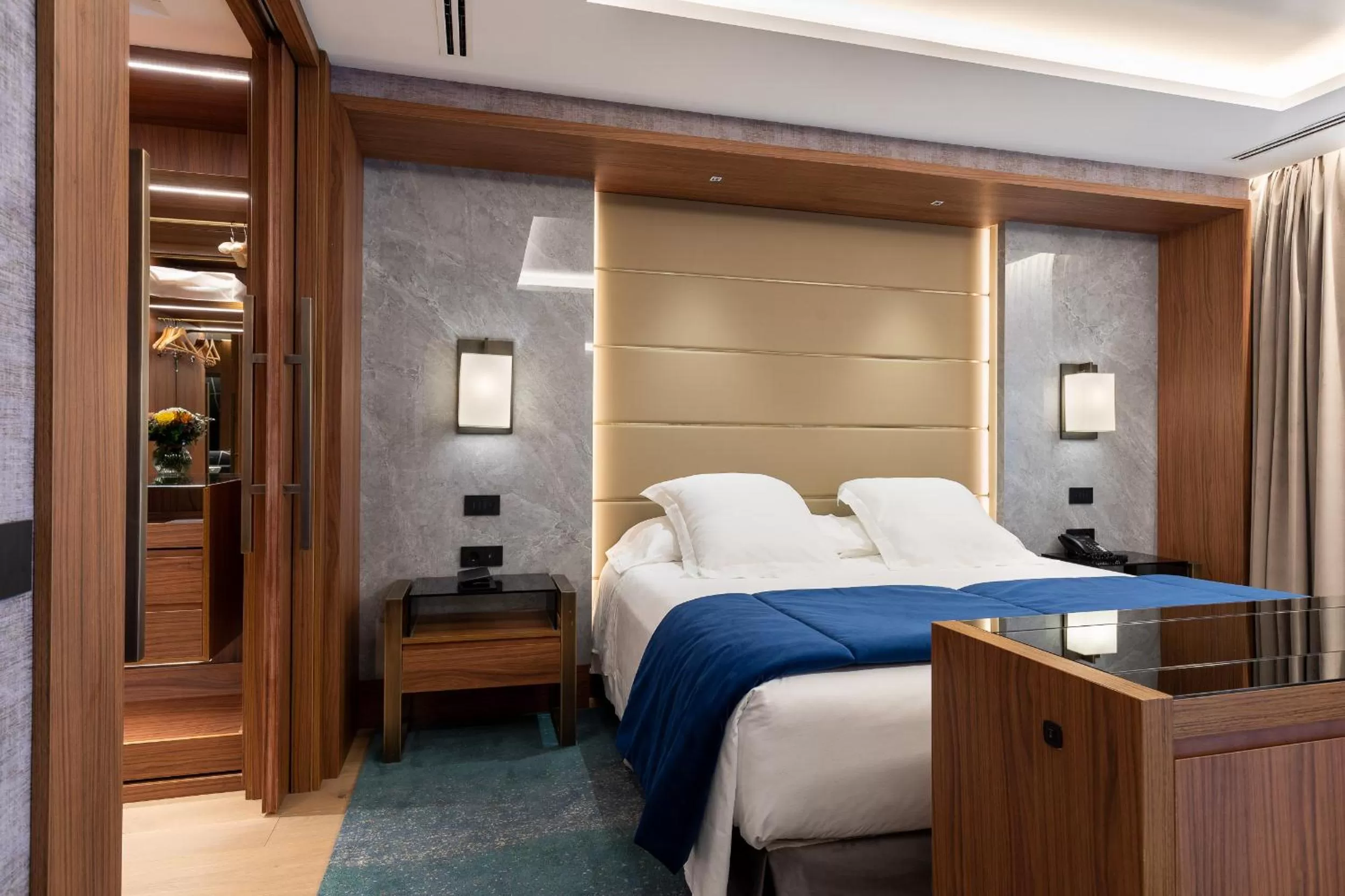 Bed in Wellington Hotel & Spa Madrid