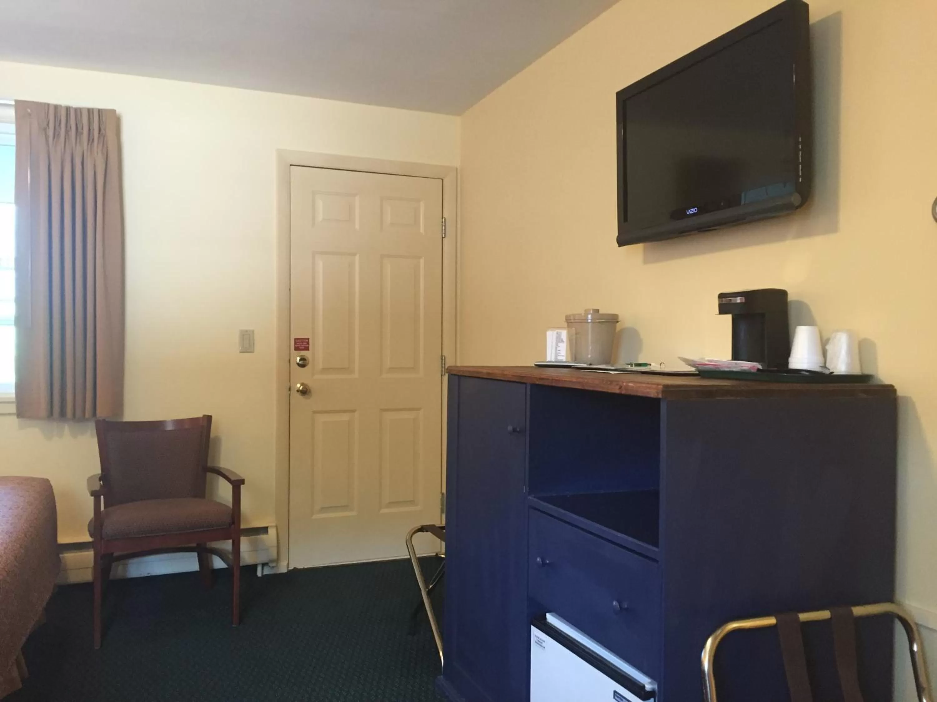 TV and multimedia in Briarcliff Motel