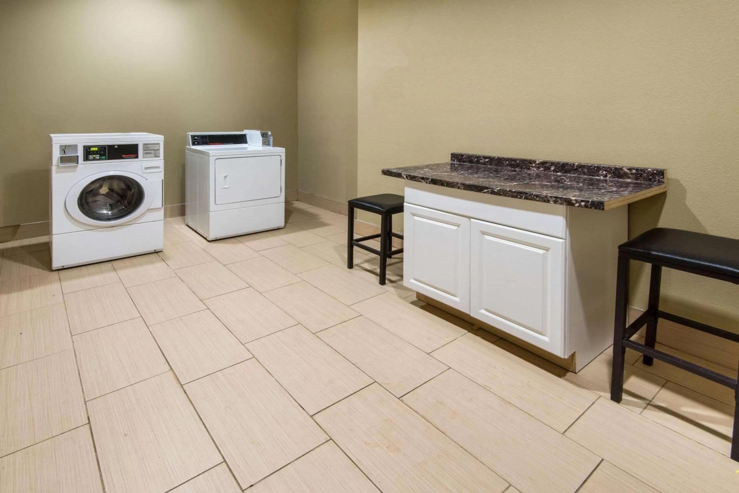 On site in Microtel Inn and Suites North Canton