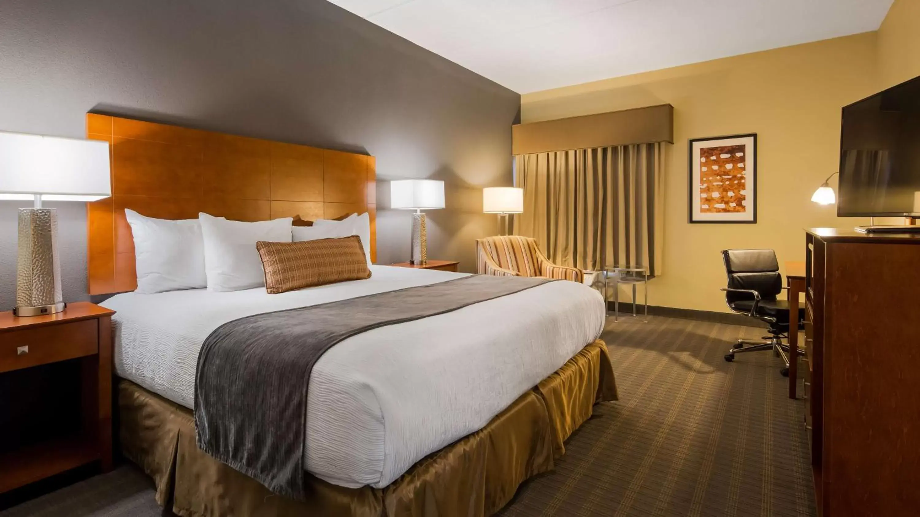 King Room with Roll-In Shower - Disability Access in Best Western Delta Inn King Room with Roll-In Shower - Disability Access in Best Western Delta Inn