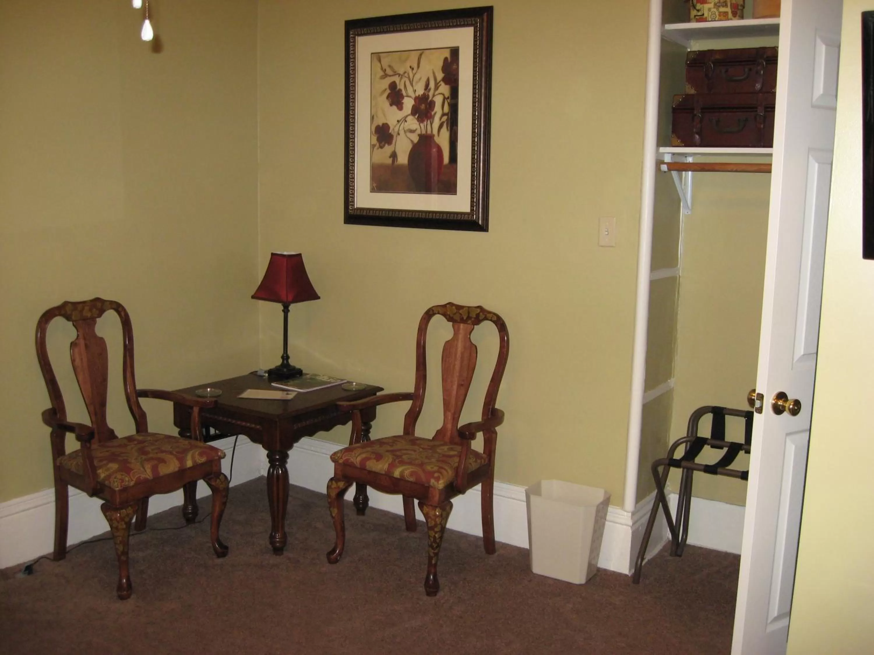 Seating area in Bayberry House Bed and Breakfast