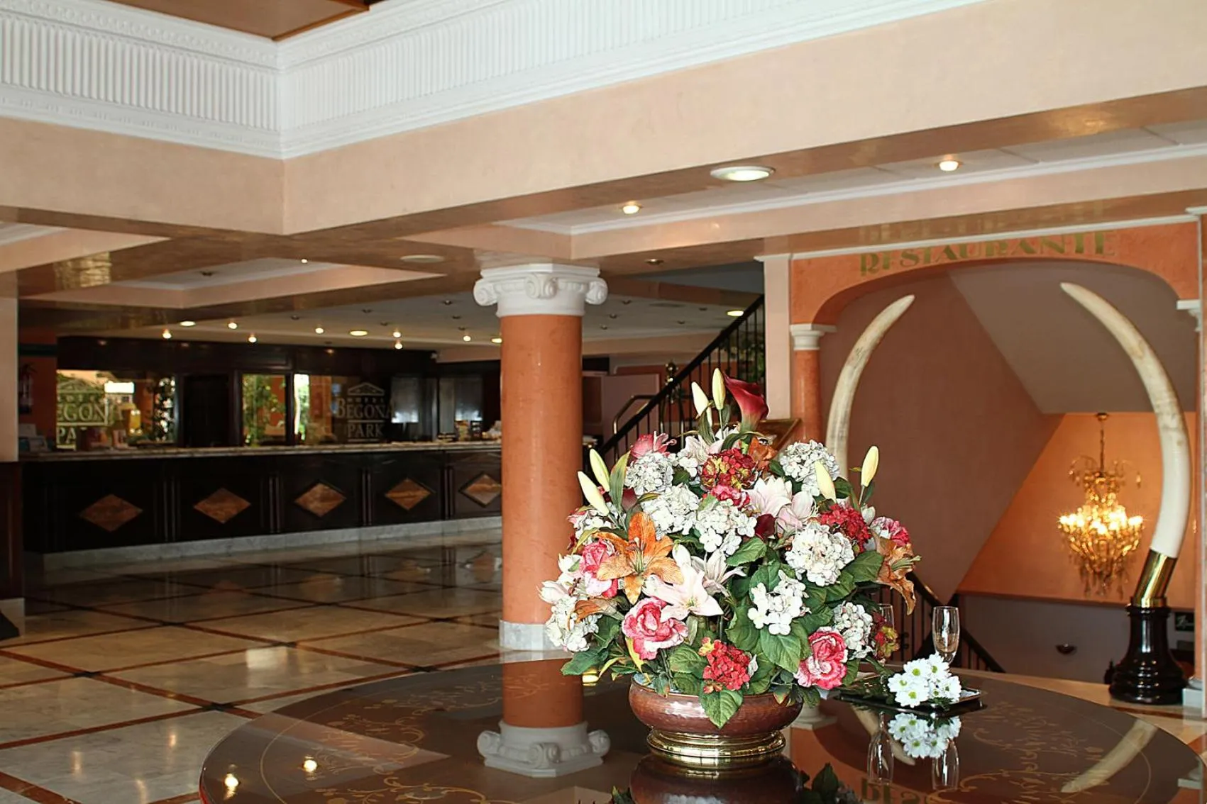 Lobby or reception in Hotel Begoña Park
