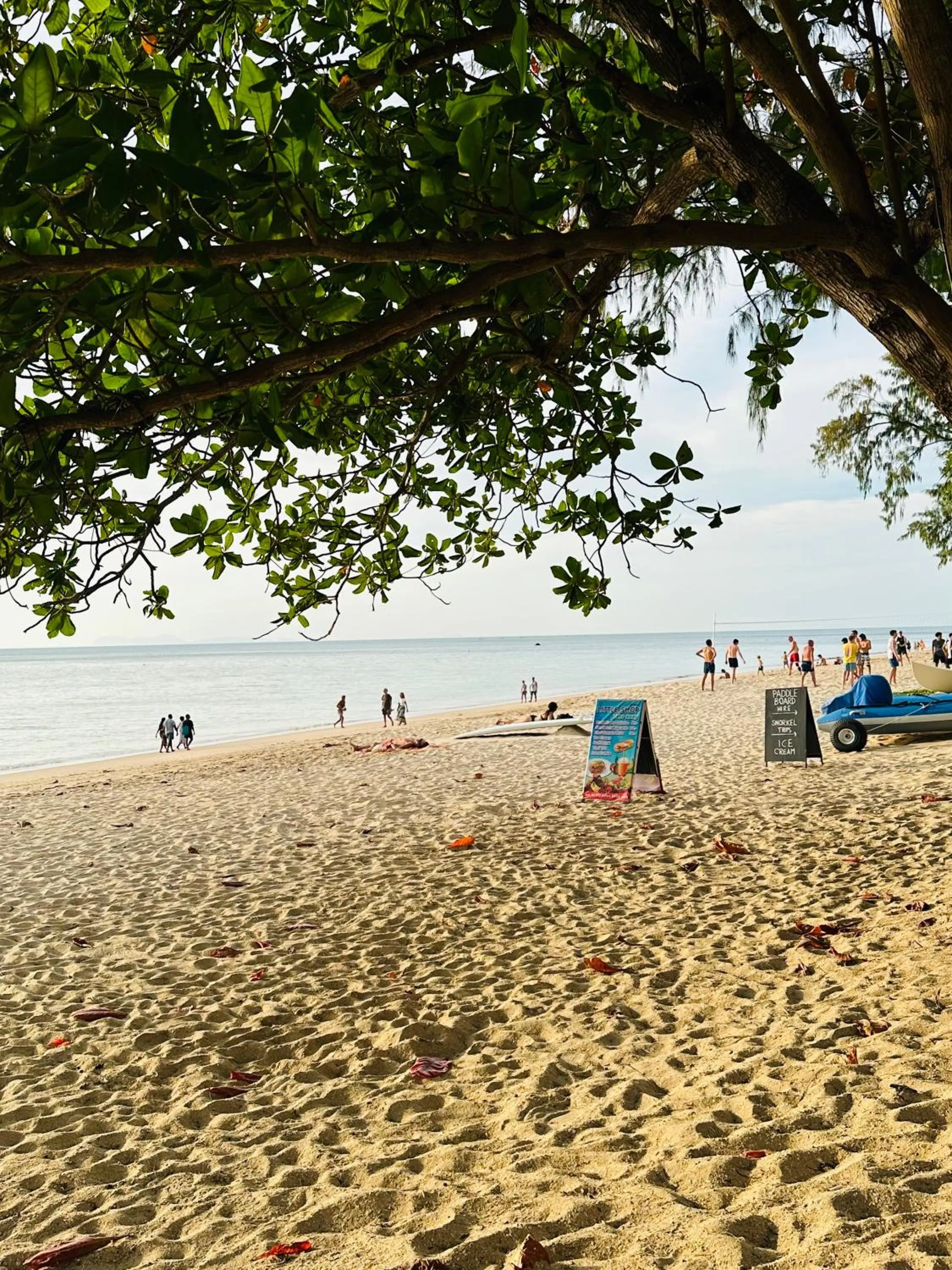 Day in Lanta L.D. Beach Bungalow