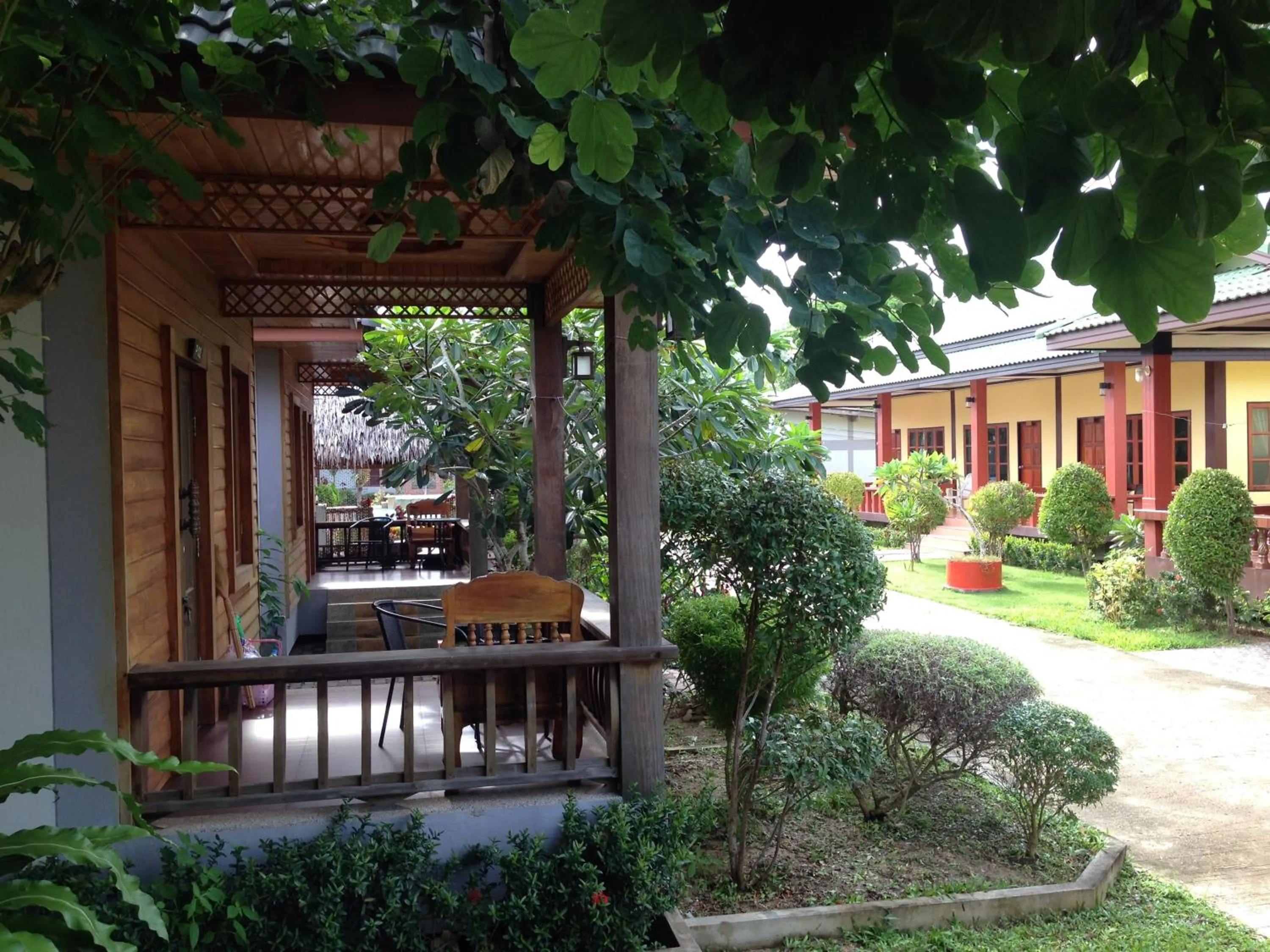 Day in Khum Laanta Resort - SHA Extra Plus