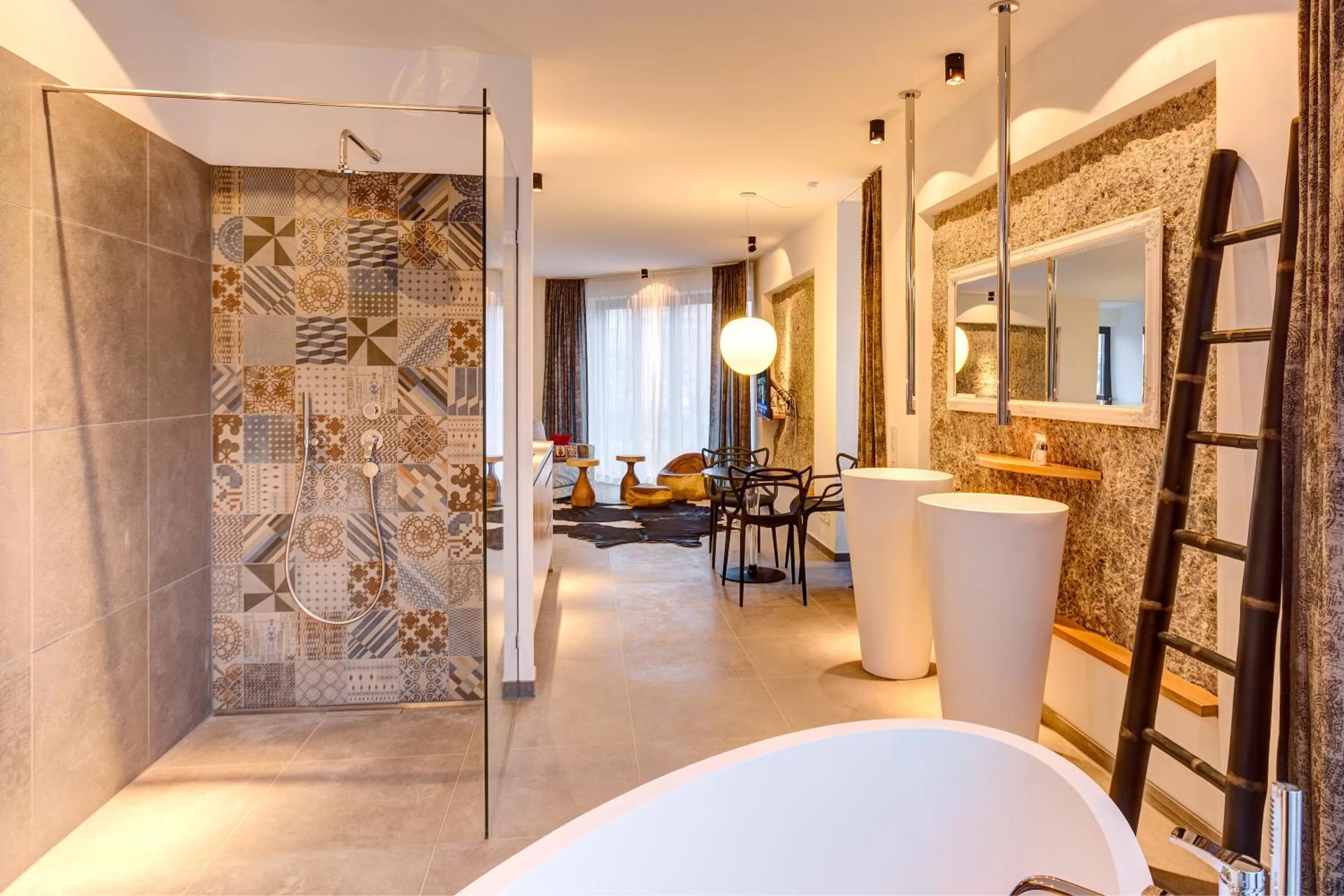 Shower in Hotel im Bunker