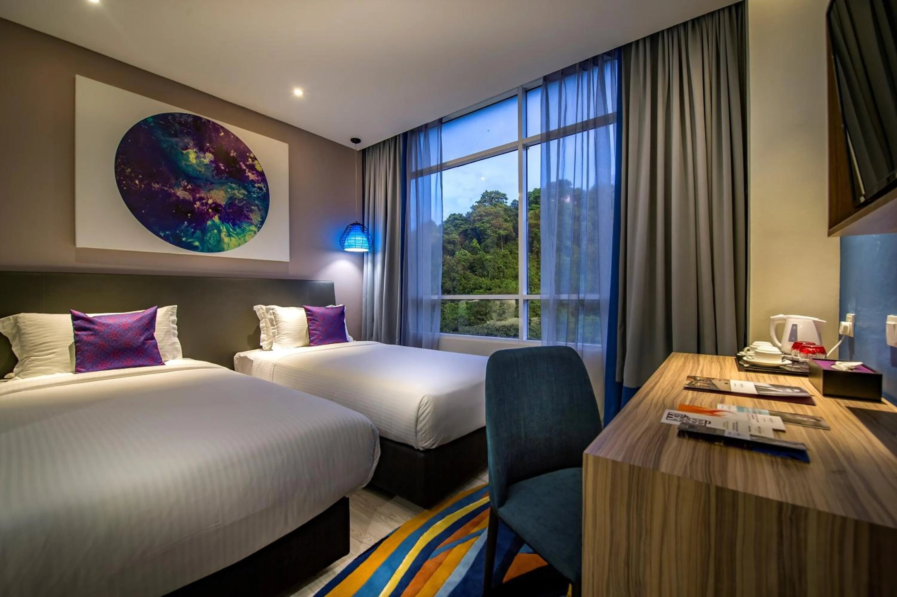 Bed in Mercure Kota Kinabalu City Centre